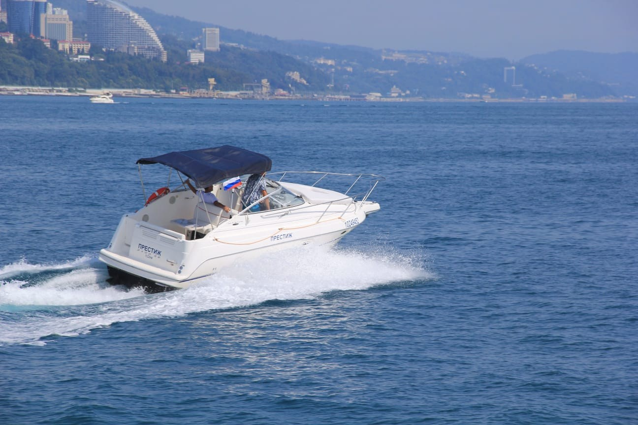 Эконом катера в Сочи. Аренда Яхт и Катеров в Сочи