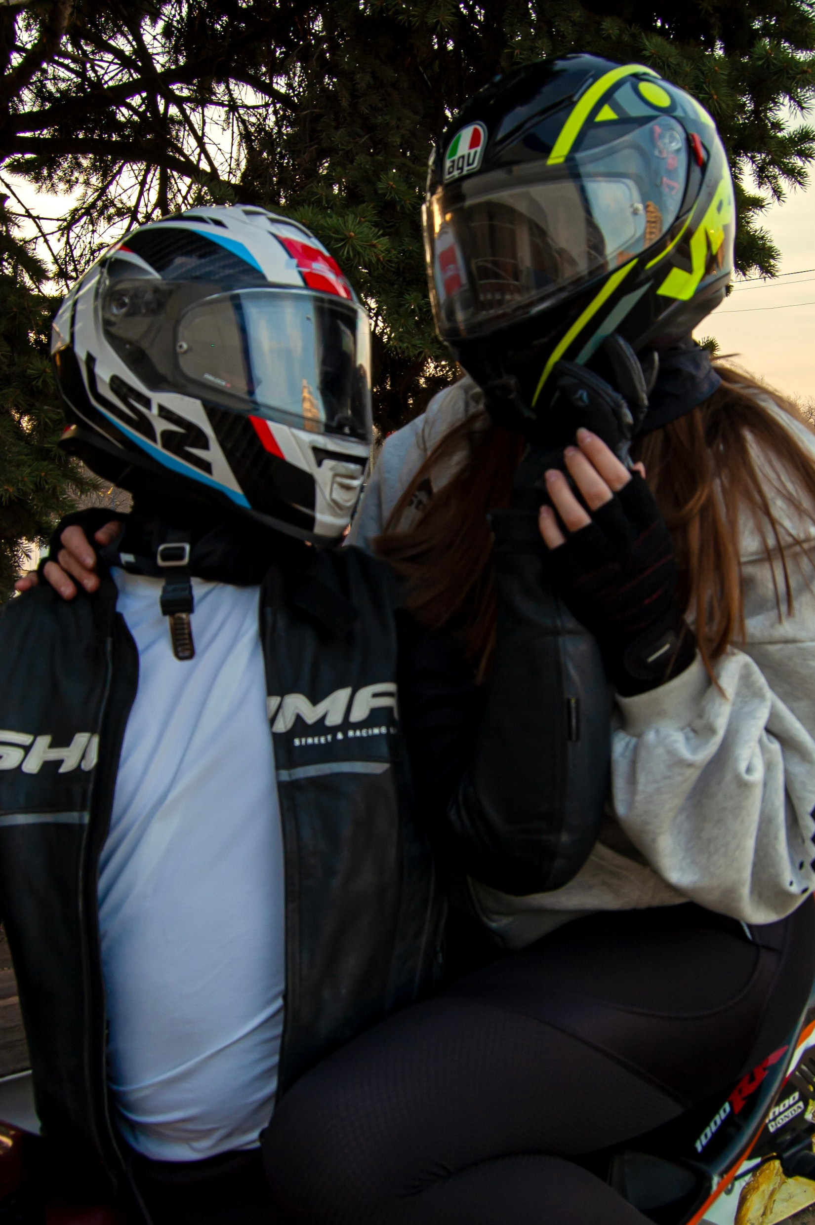 Любовная история для Иры и Коли в парке Победы в Краснодаре. Портретный фотограф в Краснодаре Слава Никитин