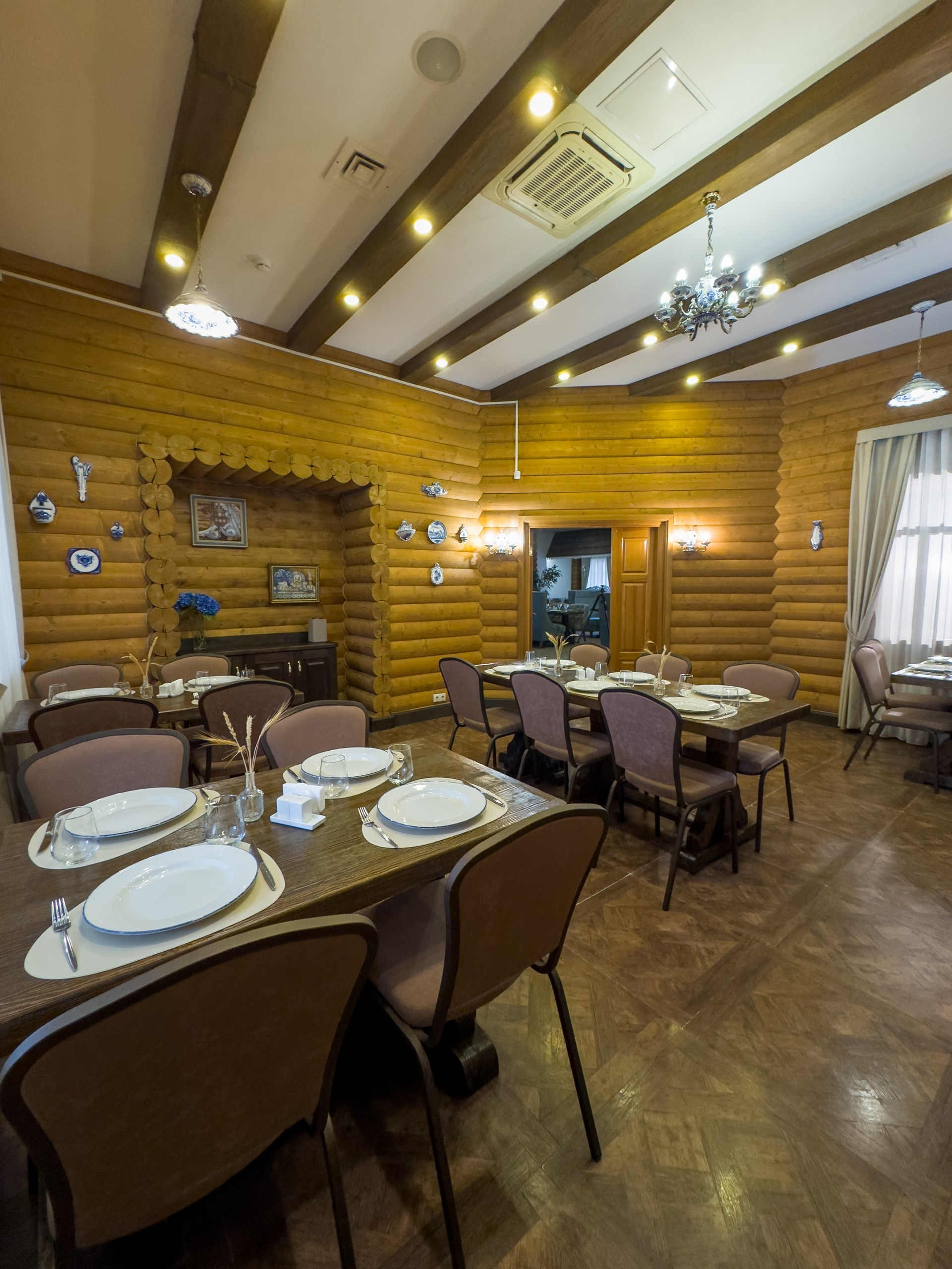 Банкетный зал «Гжель», ресторана «Дача ". Фотограф в Оренбурге. Профессиональный фотограф