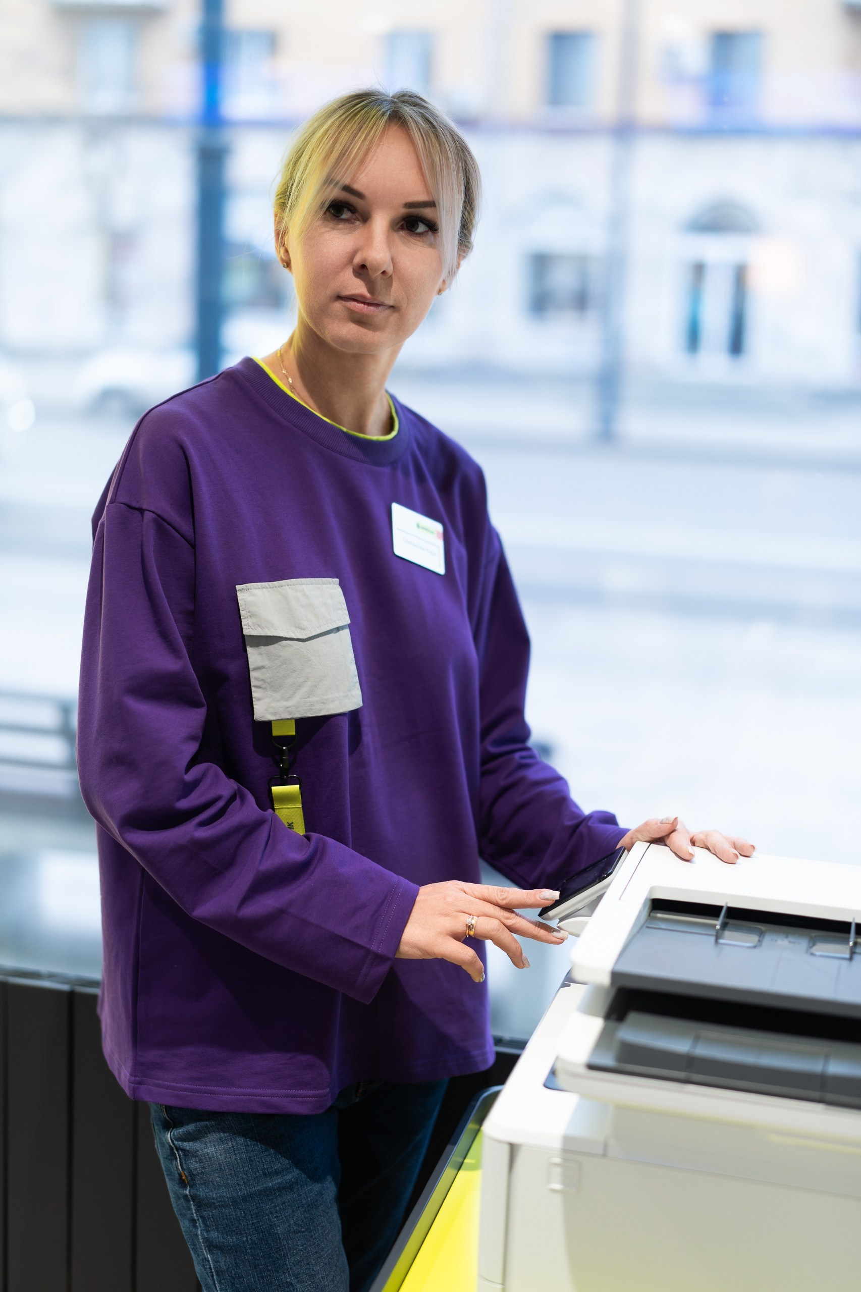 Открытие нового офиса ОТП Банка в Уфе — интерьер, сотрудники, ленточка