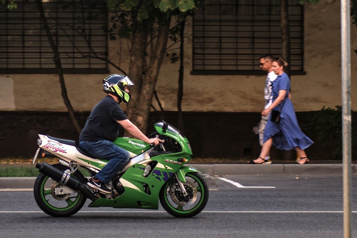 FotoMotoHunterZ — фотографии мотоциклистов на улицах города