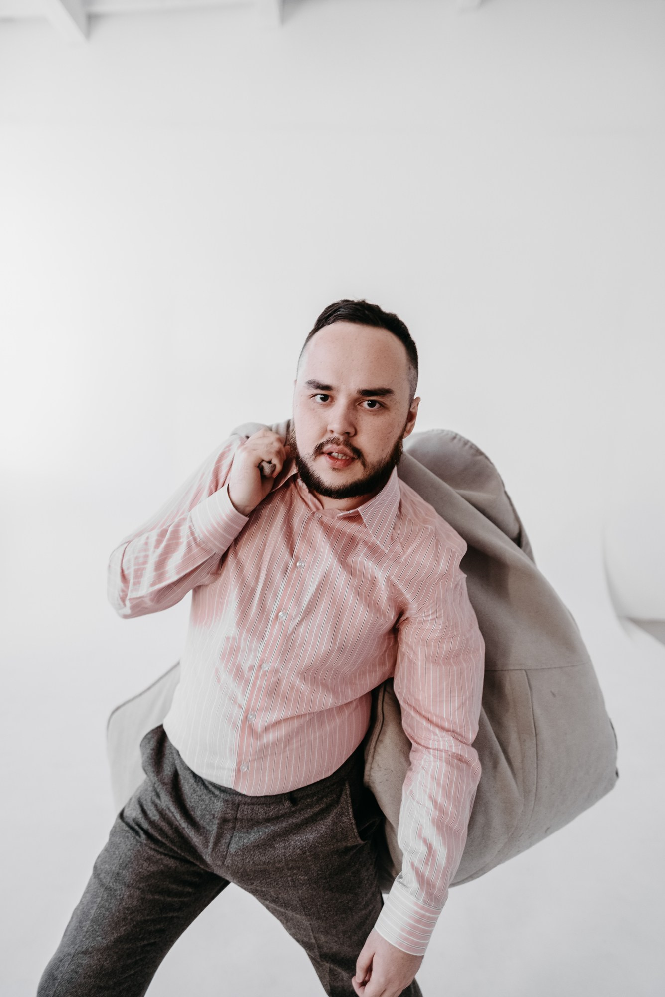 Мужское актерское портфолио в студии | Фотограф Тюмень. Портретный фотограф Тюмень Дарья Мустафина