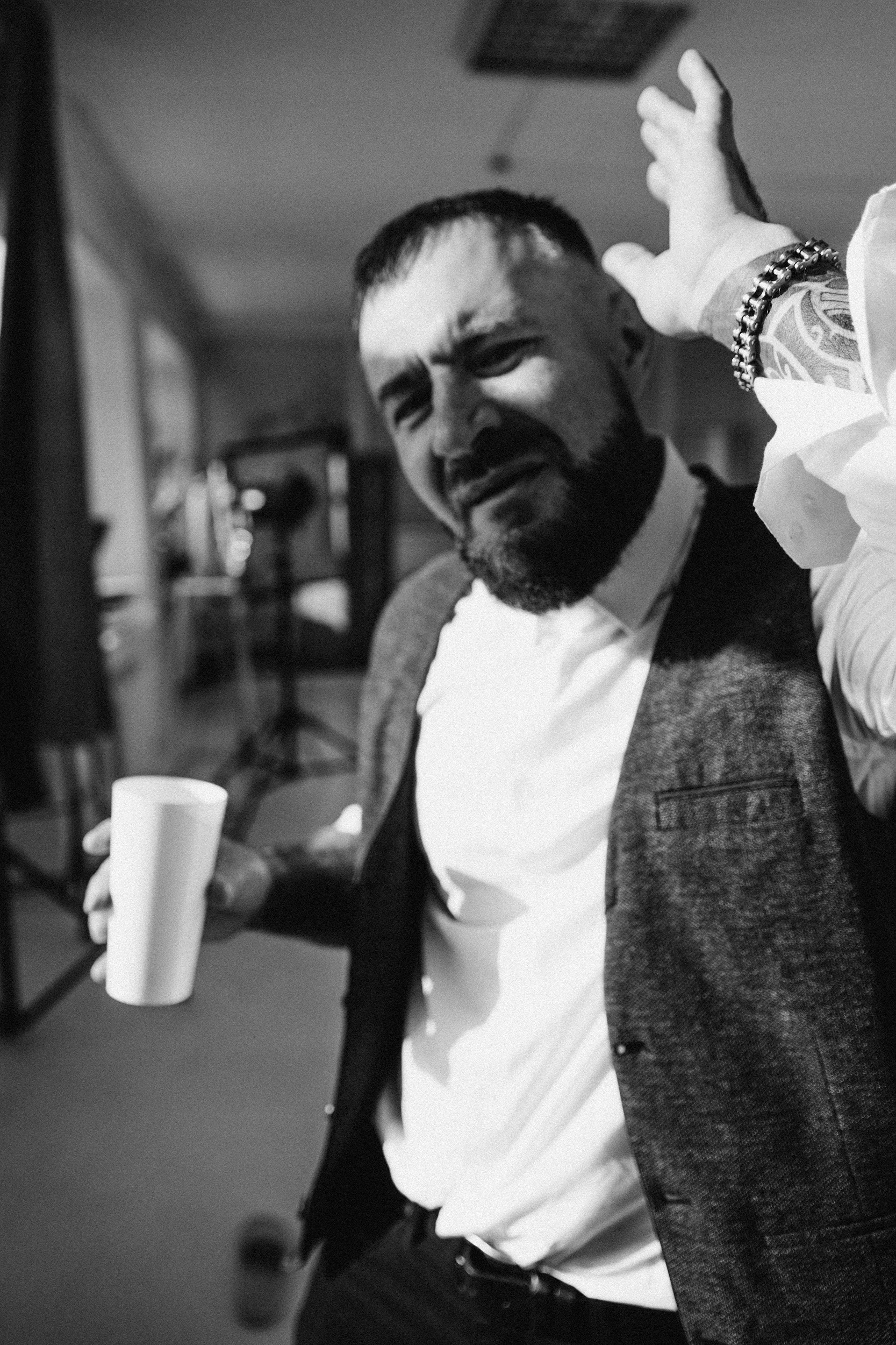 мужской фотограф Алматы Бизнес фотограф алматы Корпоративный фотограф алматы Бизнес портрет алматы подарить сертификат схъемка мужская подарок мужчине