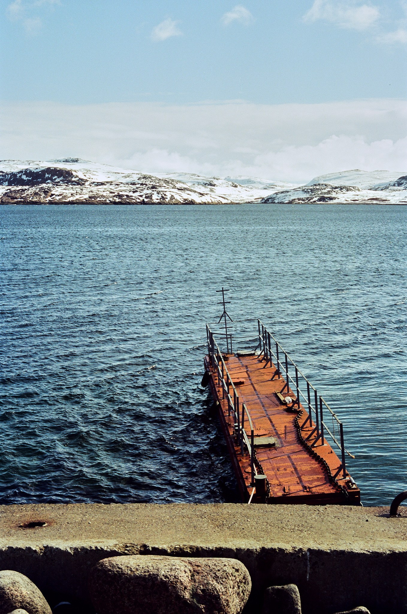 Teriberka (Murmansk). The Other Pavel Potseluev — film photography and mastery of meat business