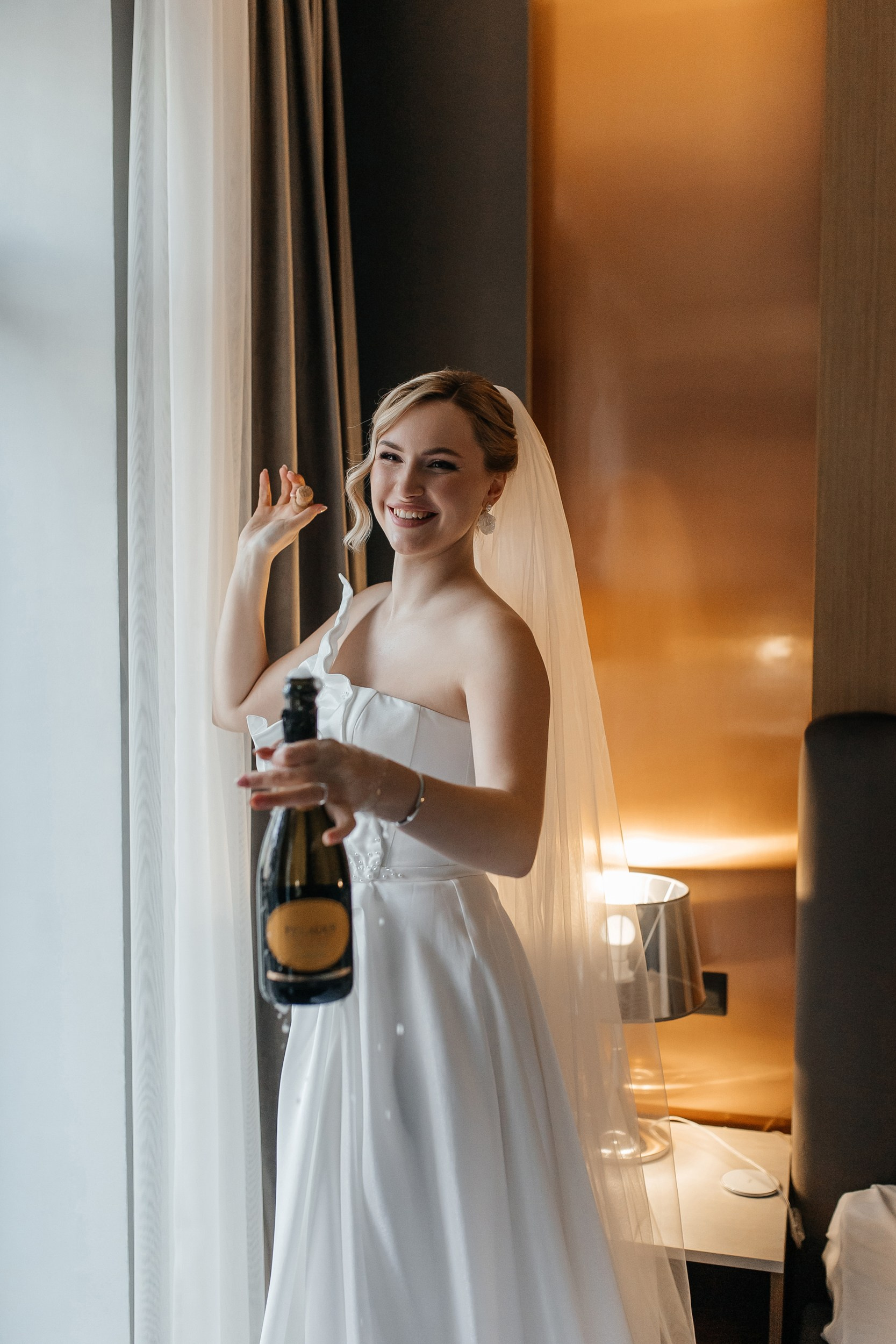 Самые красивые отели Москвы для свадебной фотосессии. Свадебный фотограф в Москве Дарья Олендарёва