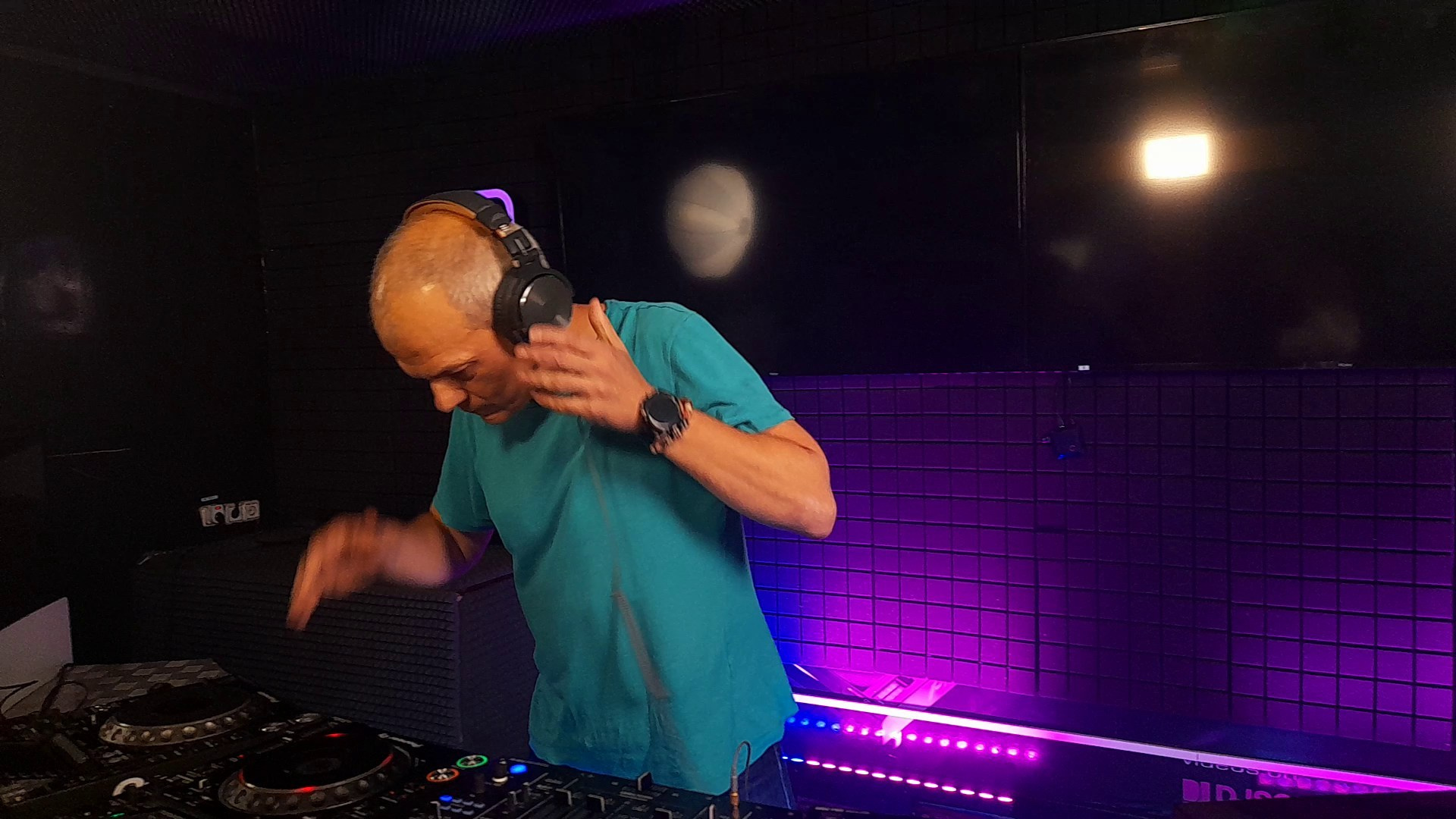 Dj Konstantin Dem