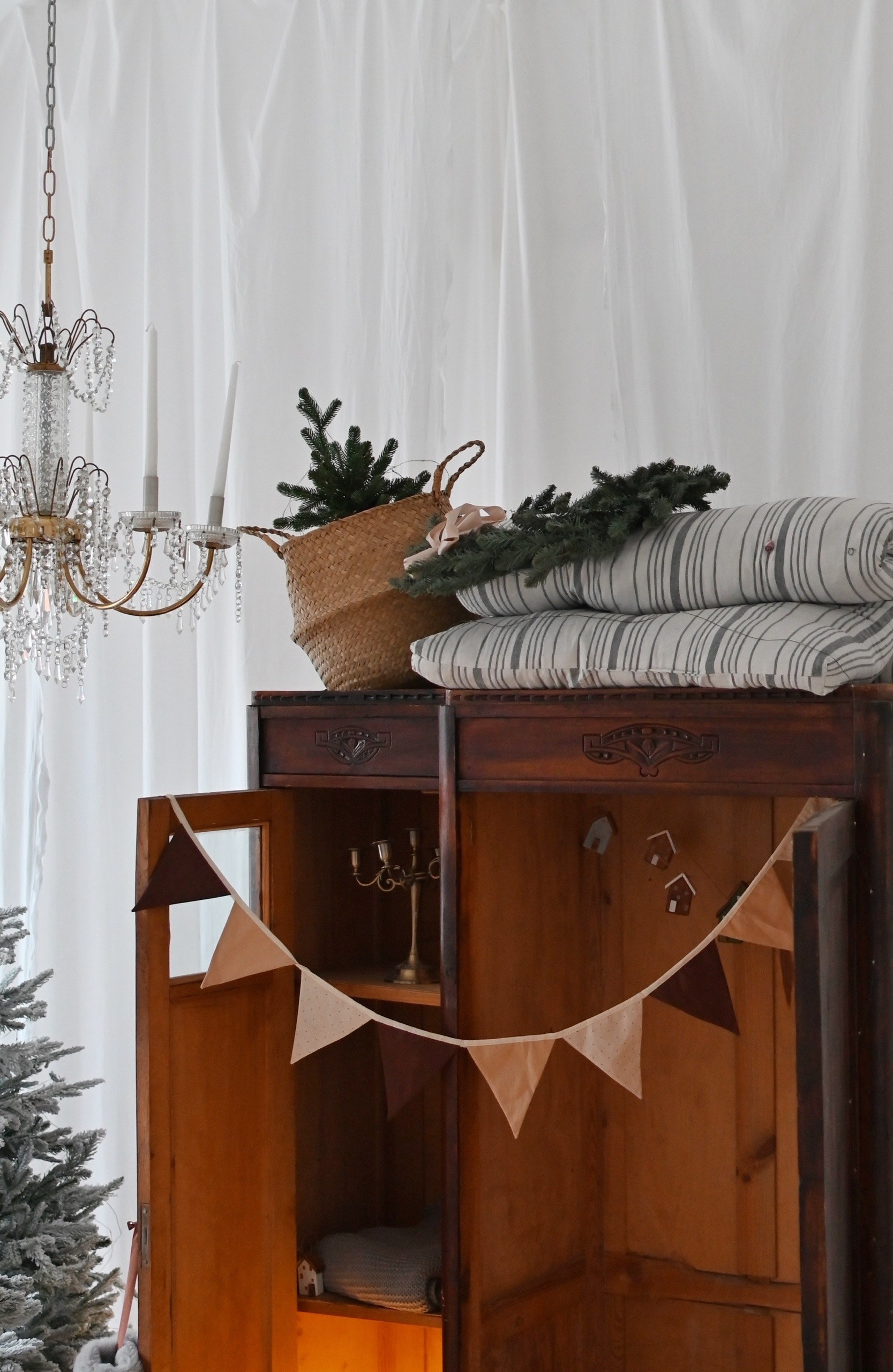 Фотостудии Севастополя. Лучшие фотостудии Севастополя. Фото интерьера фотостудий. Актуальные фото фотостудий Севастополя. Профессиональная фотосъемка в Крыму. Натуральные эмоции и живые кадры. Забронируйте дату прямо сейчас!