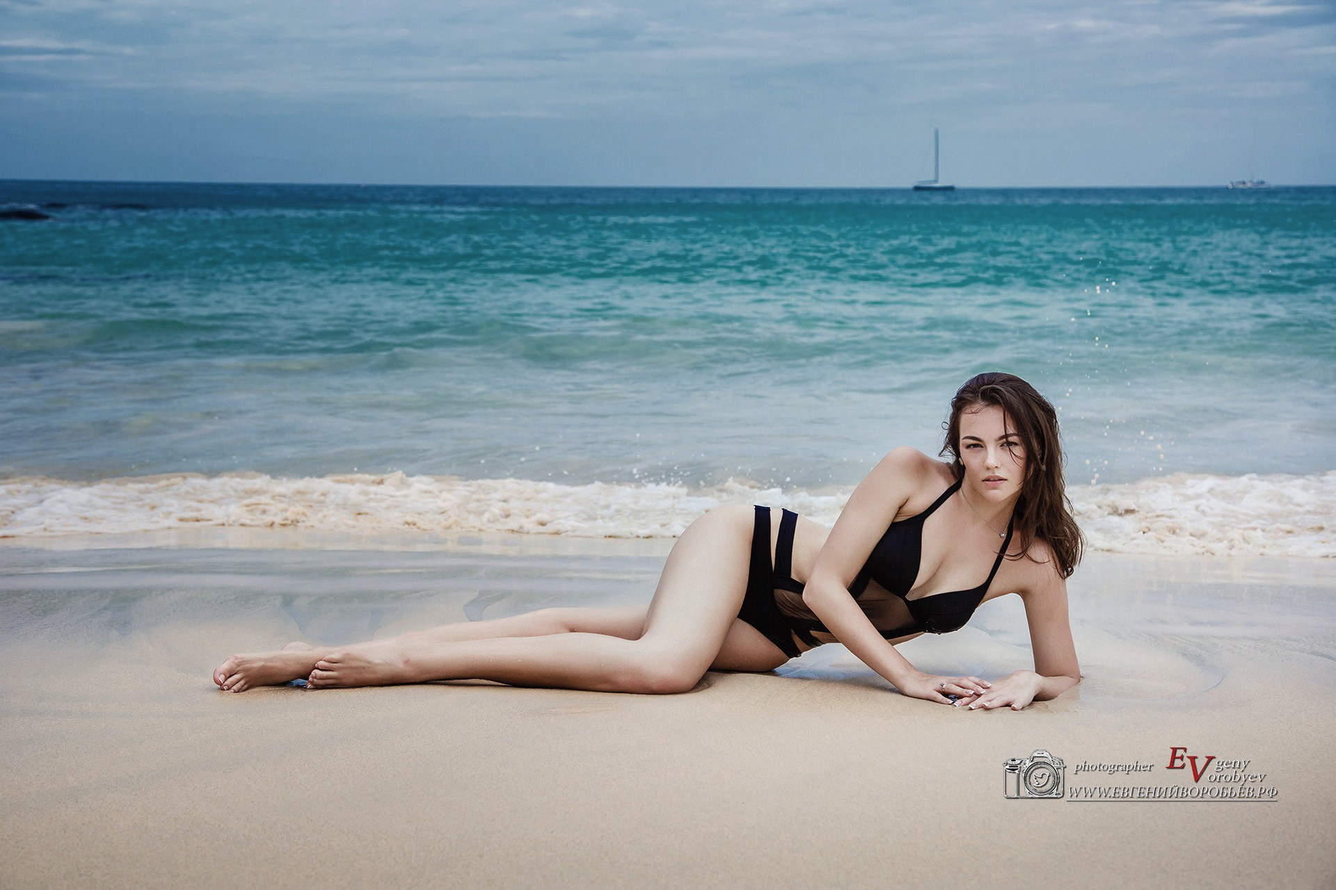 красивая фотосесссия для девушки на пляже Пхукет фотограф идея образ позы места для фотосъёмки купальник платье море пальма видео рилз заказать фотосессию цена стоимость описание Ката Карон Найхар Майкао Патонг Панва Раваи