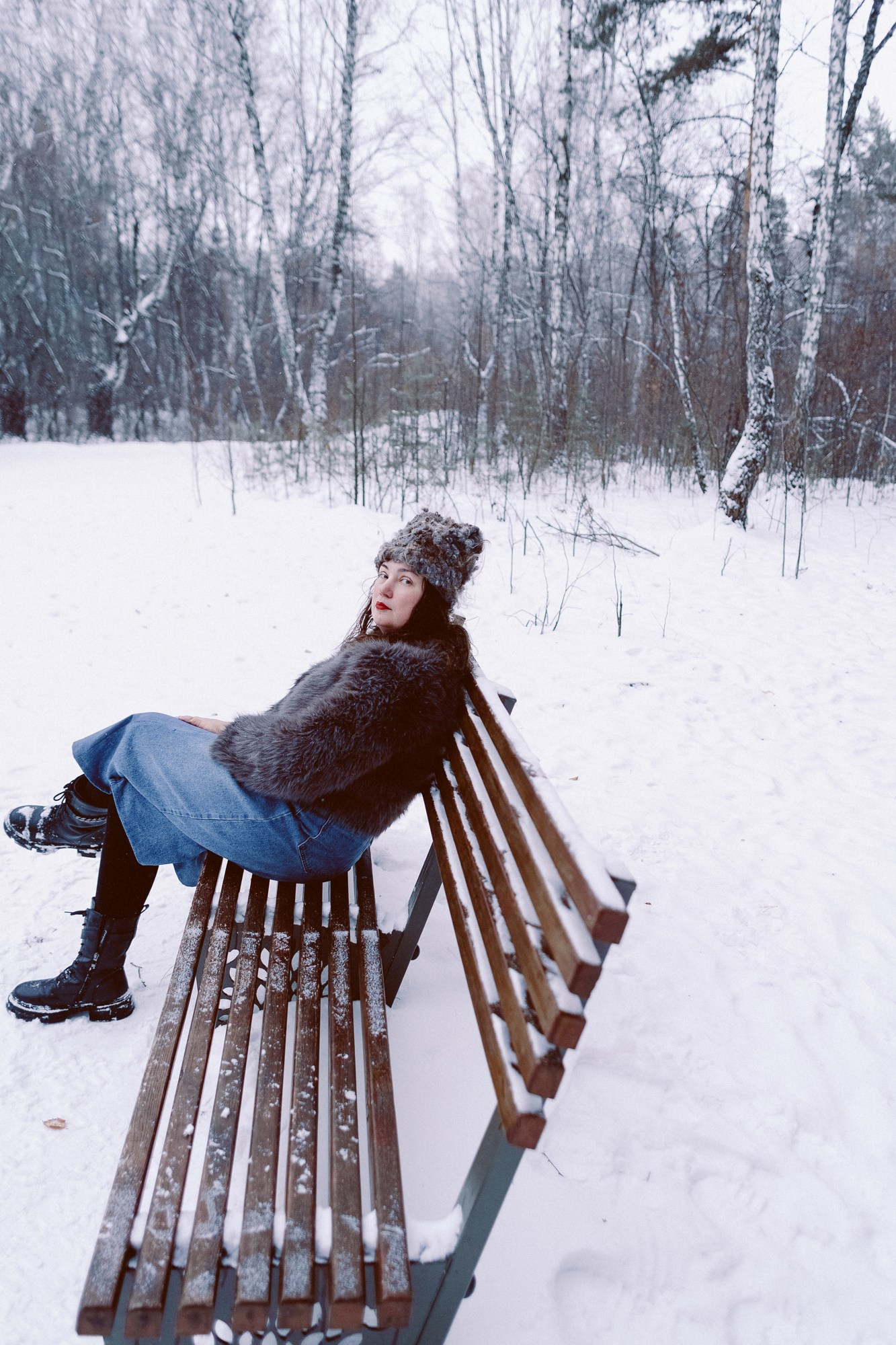 Зимняя фотосессия в Затюменском парке (Тюмень) | Художественная съемка от Daria Mars. Портретный фотограф Тюмень Дарья Мустафина