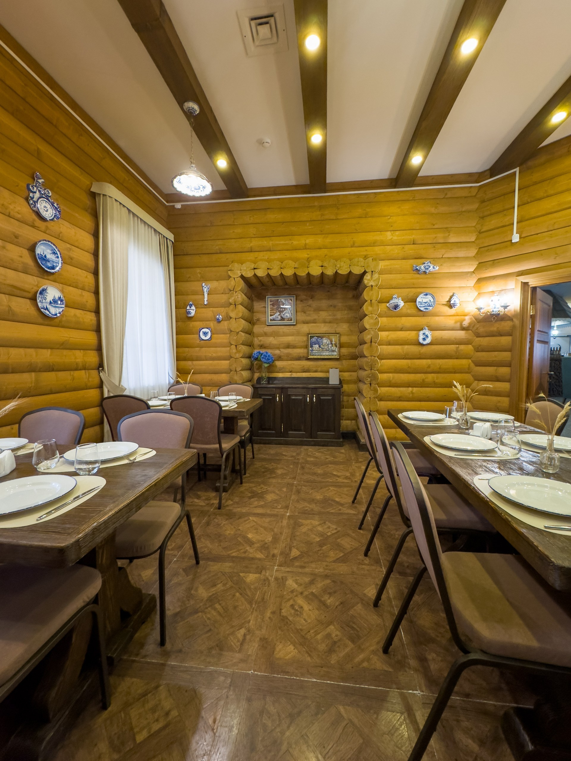 Банкетный зал «Гжель», ресторана «Дача ". Фотограф в Оренбурге. Профессиональный фотограф