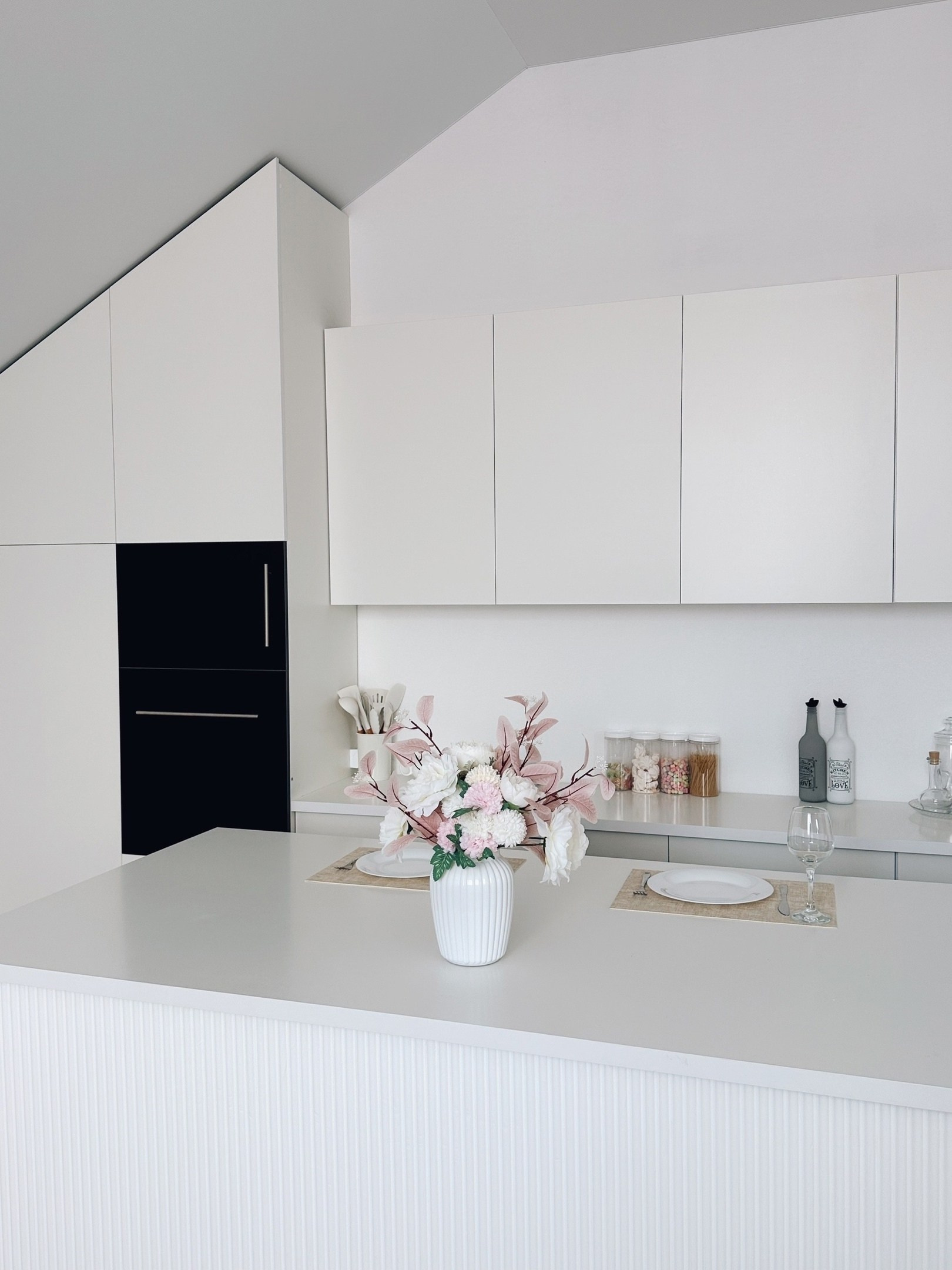 Лучшие Фотостудии Симферополя - топ-мета для сьемки в 2025. Профессиональная фотосъемка в Крыму. Натуральные эмоции и живые кадры. Забронируйте дату прямо сейчас!