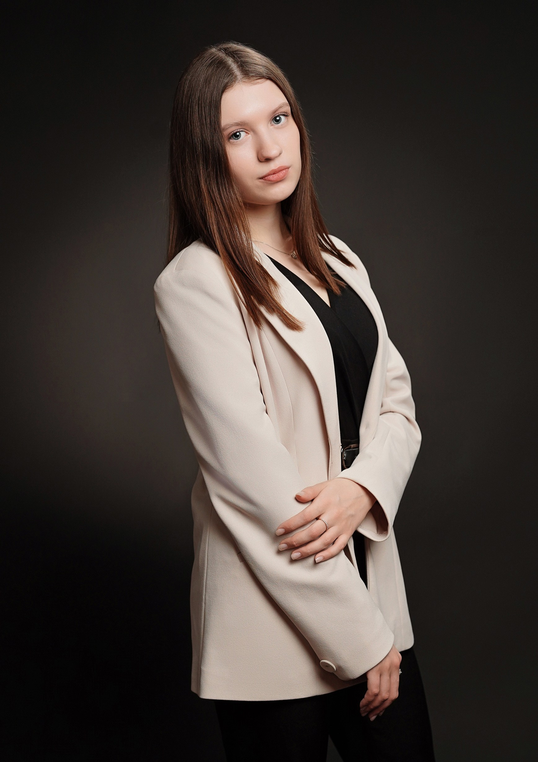 Стиль портрета в школе. GOTRA — выпускные альбомы в Тюмени