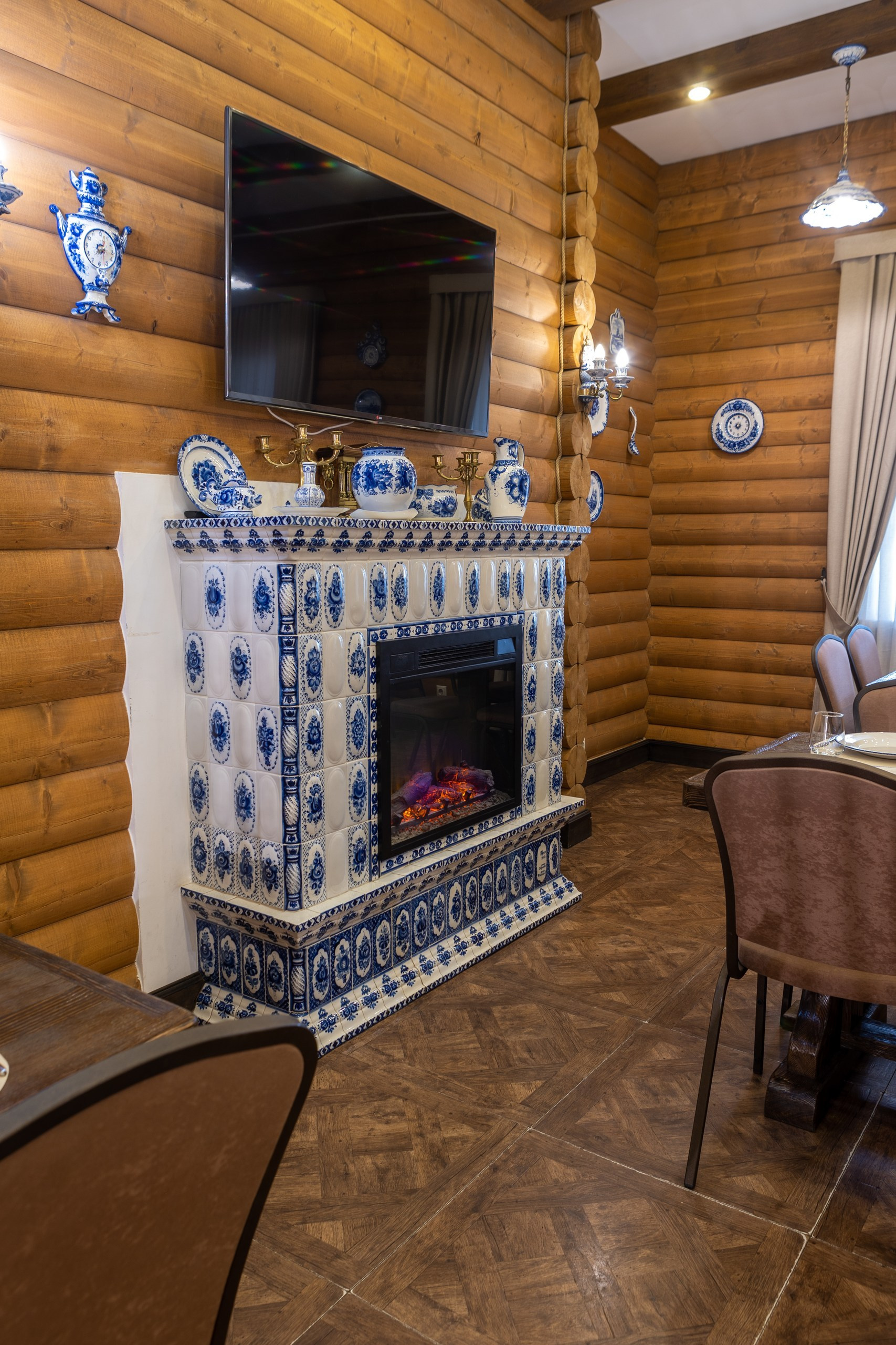 Банкетный зал «Гжель», ресторана «Дача ". Фотограф в Оренбурге. Профессиональный фотограф