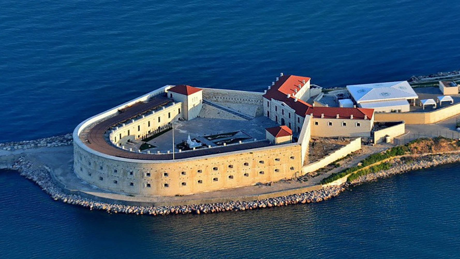 Музеи Севастополя, что посмотреть в Севастополе, экскурсии по Севастополю. Профессиональная фотосъемка в Крыму. Натуральные эмоции и живые кадры. Забронируйте дату прямо сейчас!