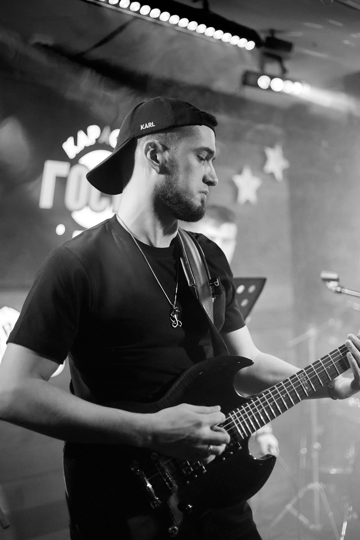 Концерт в баре «Гости». Фотограф Омск | Александр Вандеров