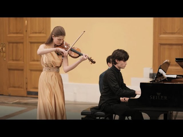 Видео. Арсения Сибилёва | скрипка