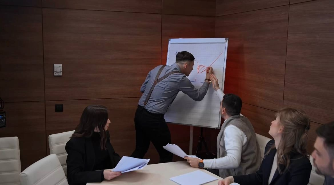 Корпоративное видео заказать в Москве | TOLBATOV PRODUCTION