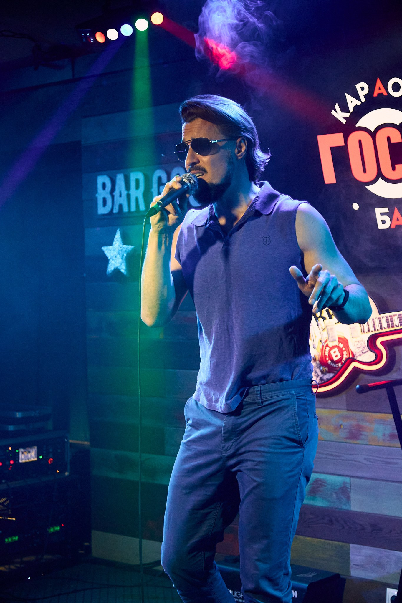 Концерт в баре «Гости». Фотограф Омск | Александр Вандеров