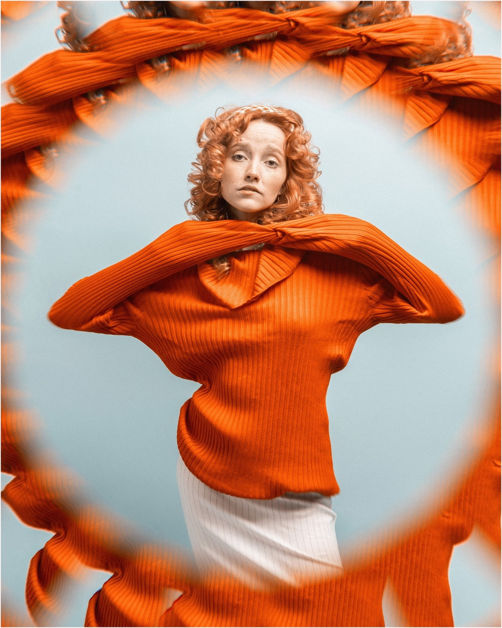 НОВЫЕ СЪЕМКИ В СТУДИИ — ОНА (ПЛАН)