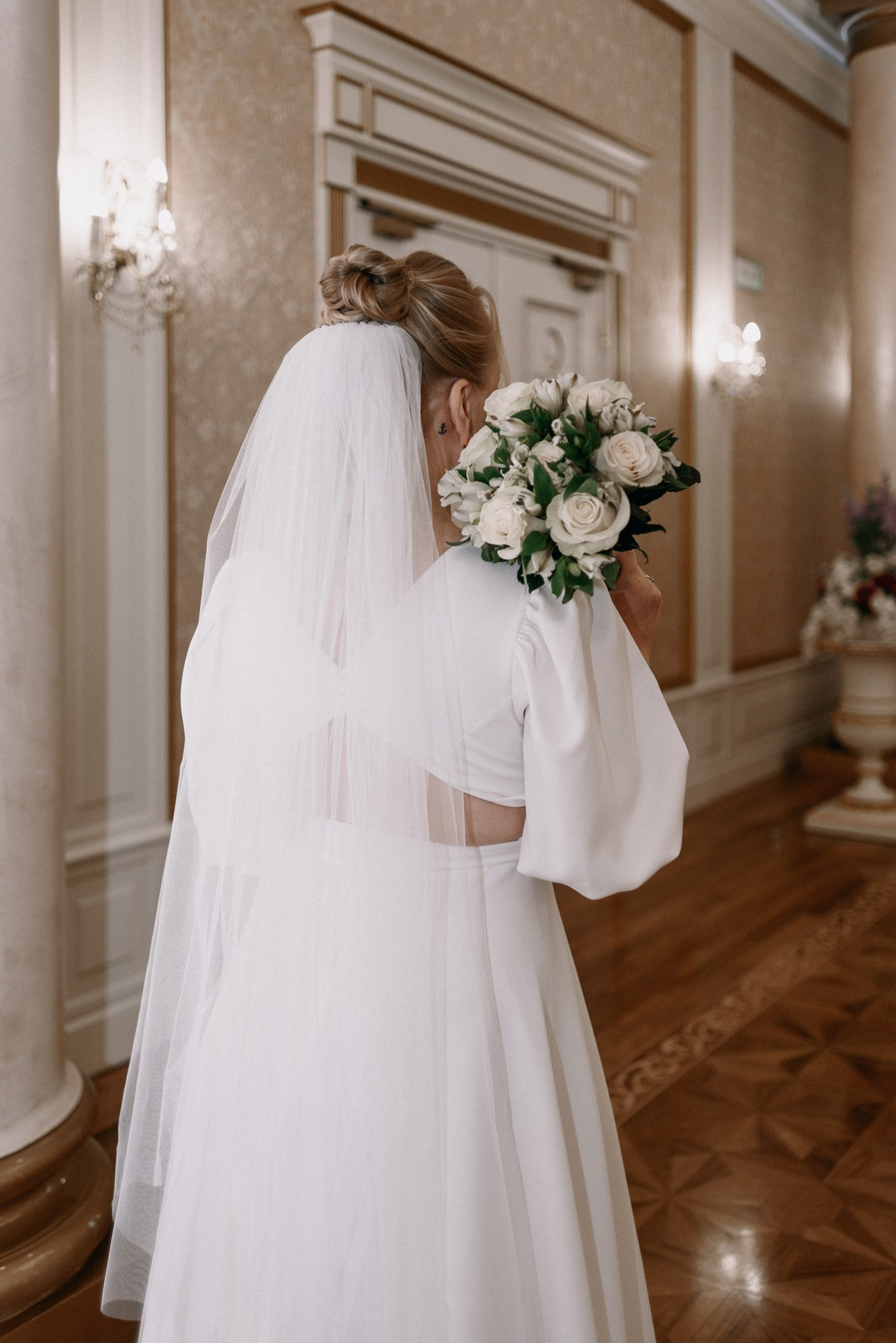 Свадебный фотограф в Тюмени — Фотосессия Павла и Марии на Набережной. Портретный фотограф Тюмень Дарья Мустафина