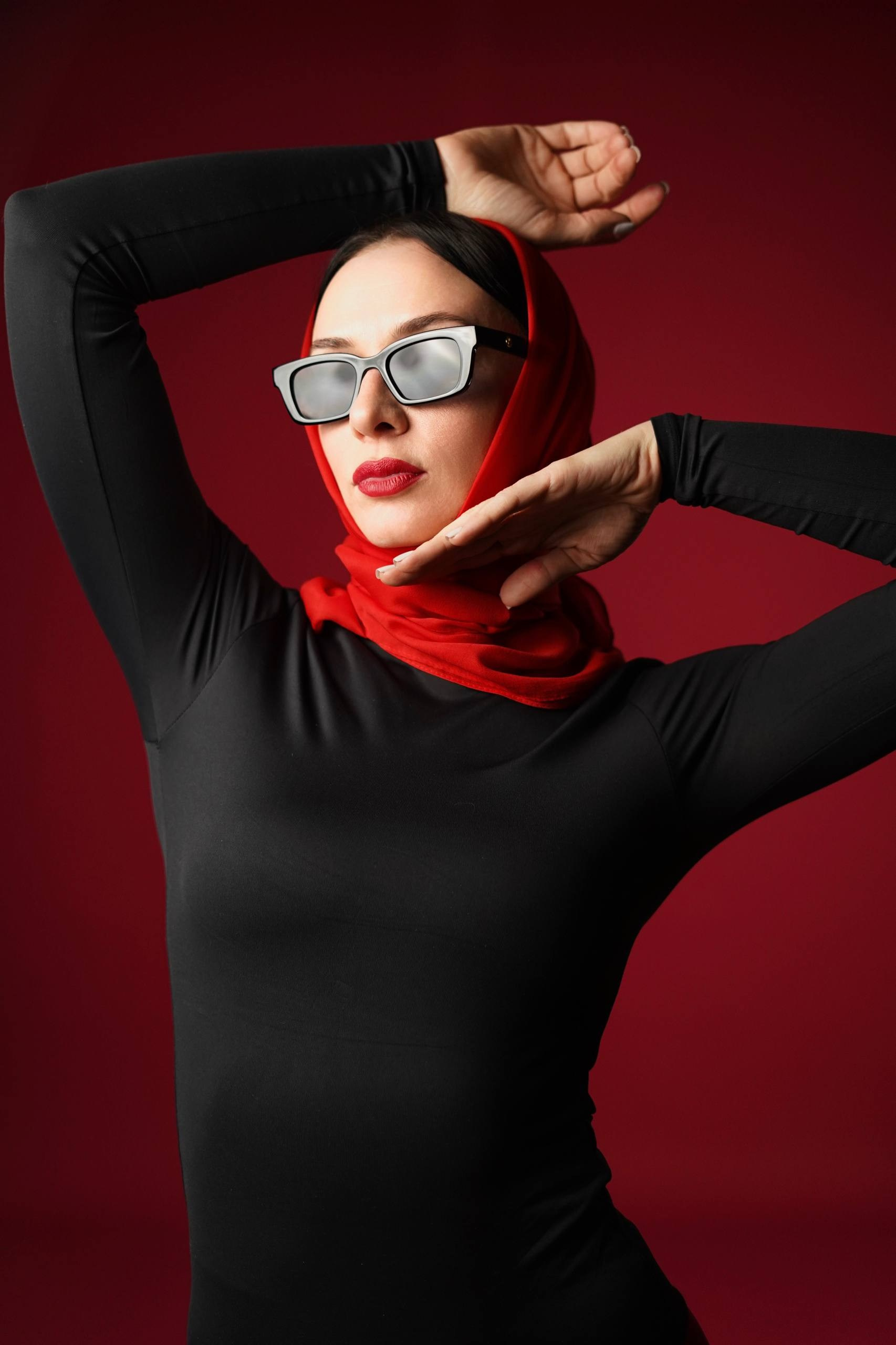 Автопортретная | CONTRAST | Губкин