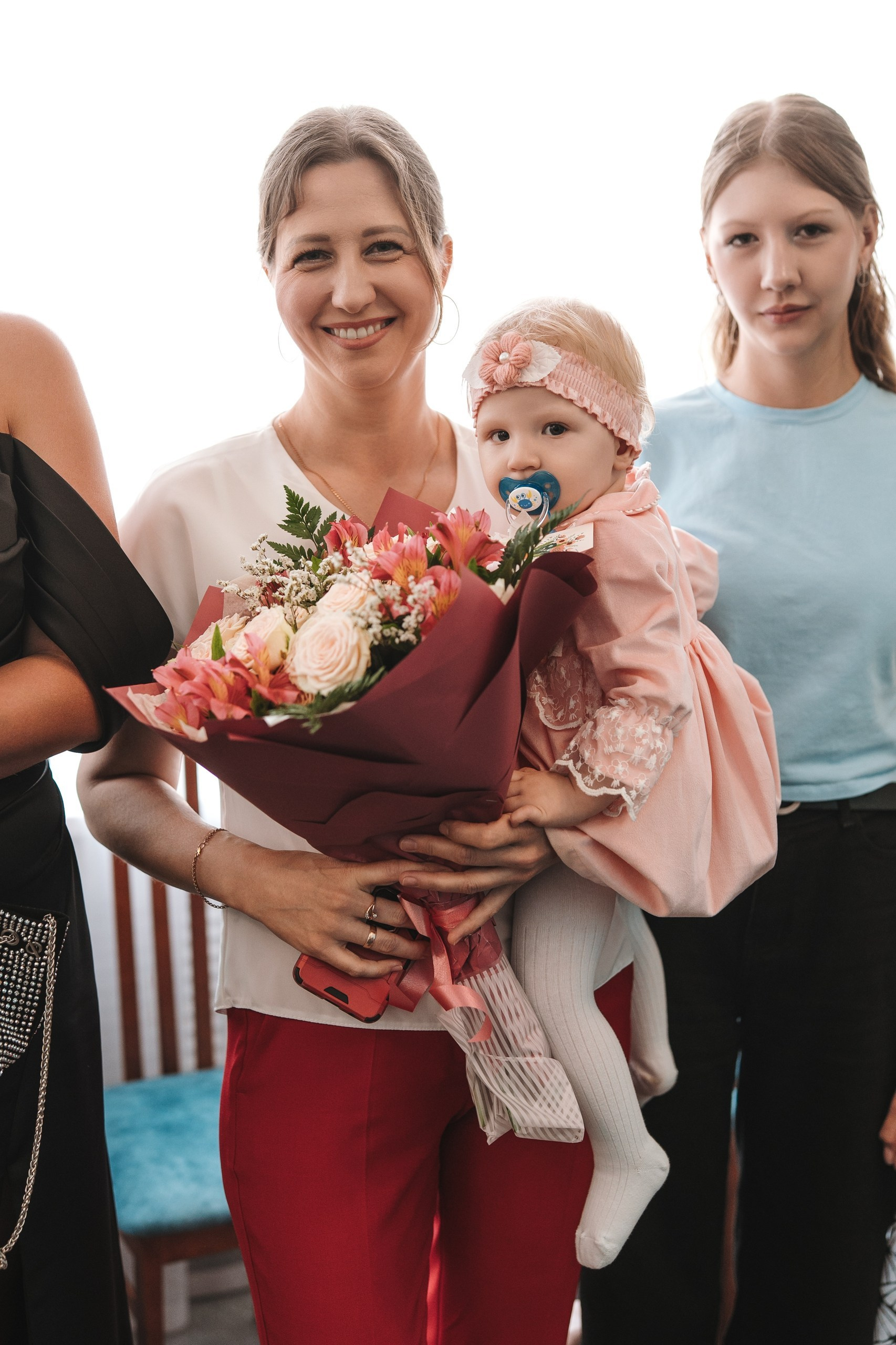 Свадьба 7 июня 2026 года — фотосессия, ЗАГС и банкет в шатре «Под облаками» в Нагаево с ведущим Артуром Ильясовым