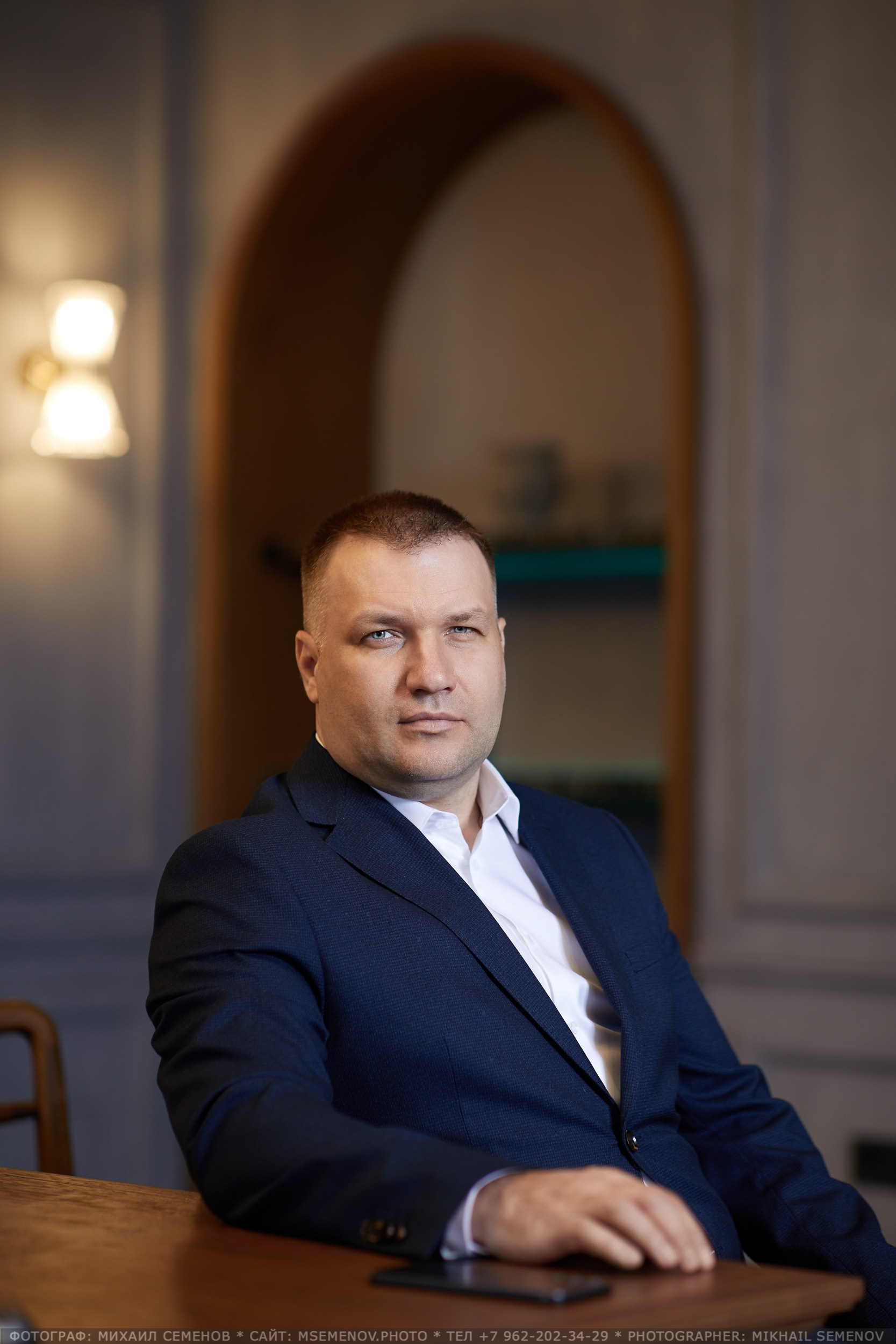 Деловая фотосъемка, предметная, студийный портрет. Рекламная фотосессия. ФОТОуслуги для бизнеса, имиджевая фото-видео съемка. Фотограф, фотопроекты Михаила Семенова в Ярославле. Фотошкола