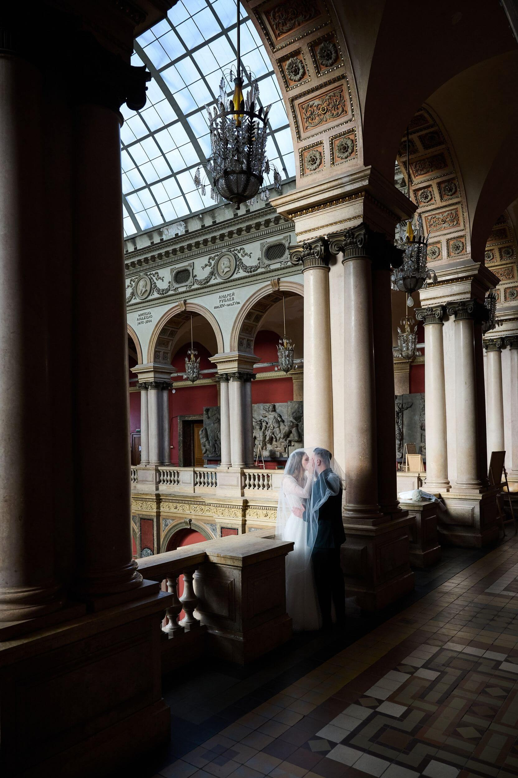 Свадебный фотограф СПб — свадьба в Академии Штиглица и втором дворце на Фурштатской. Свадебный фотограф в Санкт-Петербурге Петергофе Пушкине Саша Галлс / Александр Галлс