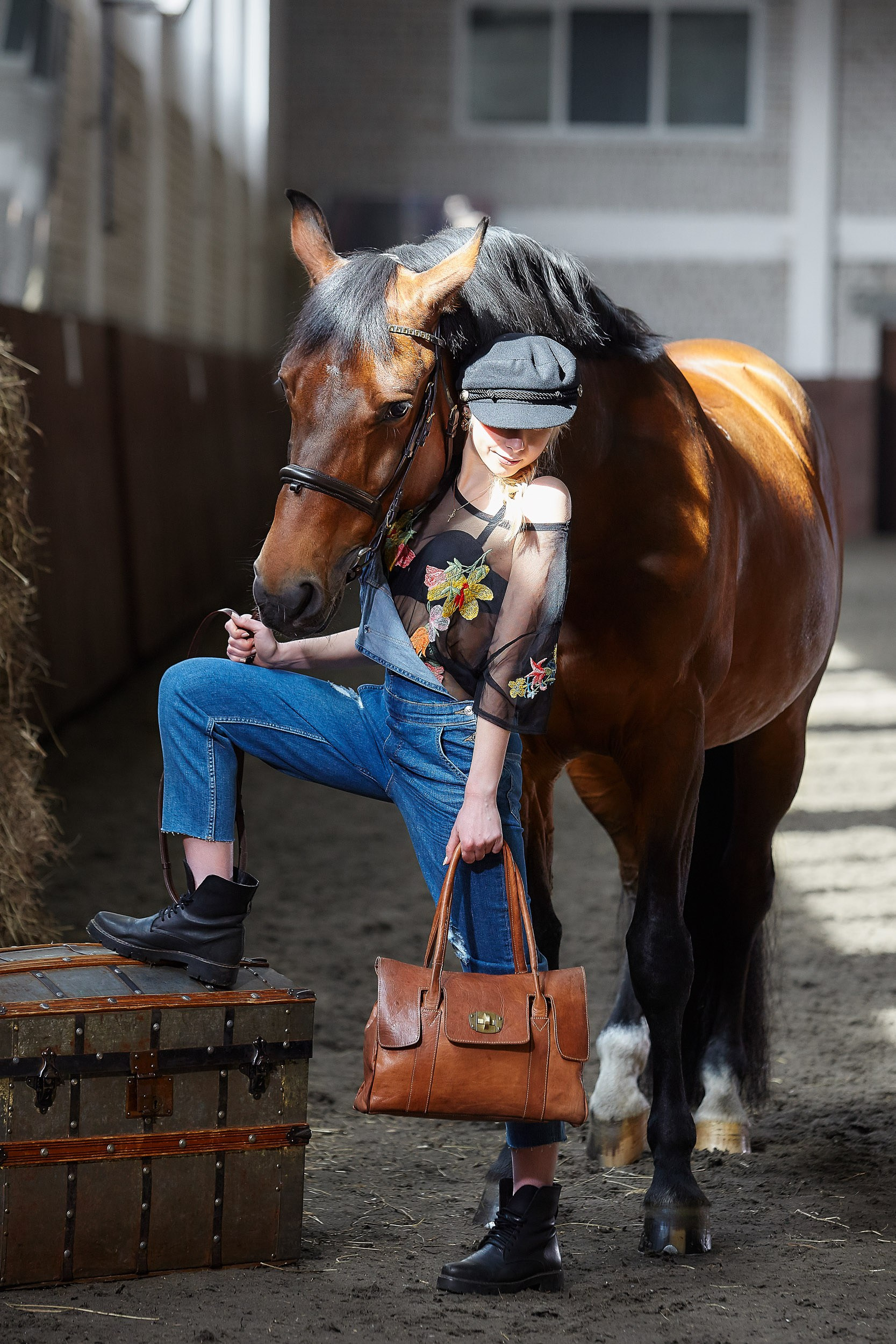 Деловая фотосъемка, предметная, студийный портрет. Рекламная фотосессия. ФОТОуслуги для бизнеса, имиджевая фото-видео съемка. Фотограф, фотопроекты Михаила Семенова в Ярославле. Фотошкола