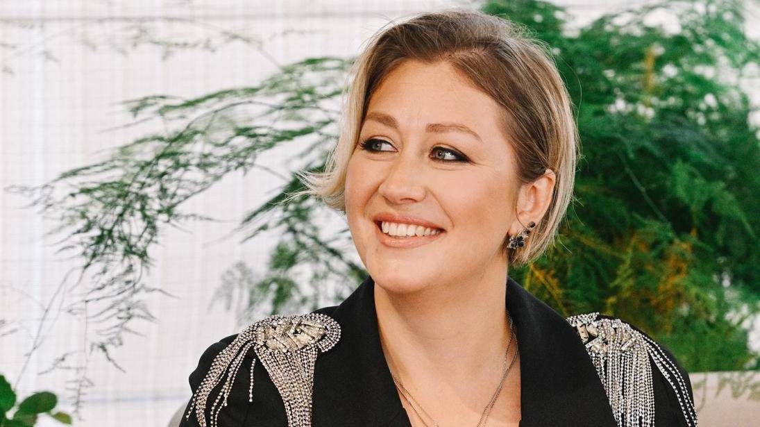 Ведущая мероприятий Анастасия ЮНИСОВА