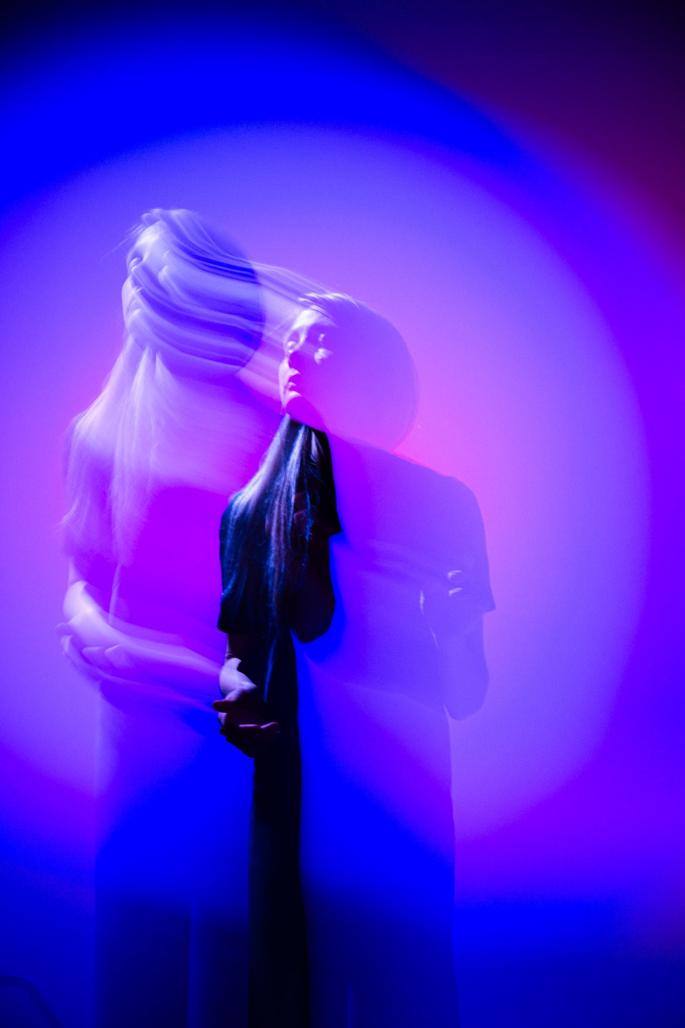 Works. Фотограф с цветным светом и оператор в Москве | Лиля Кичигина