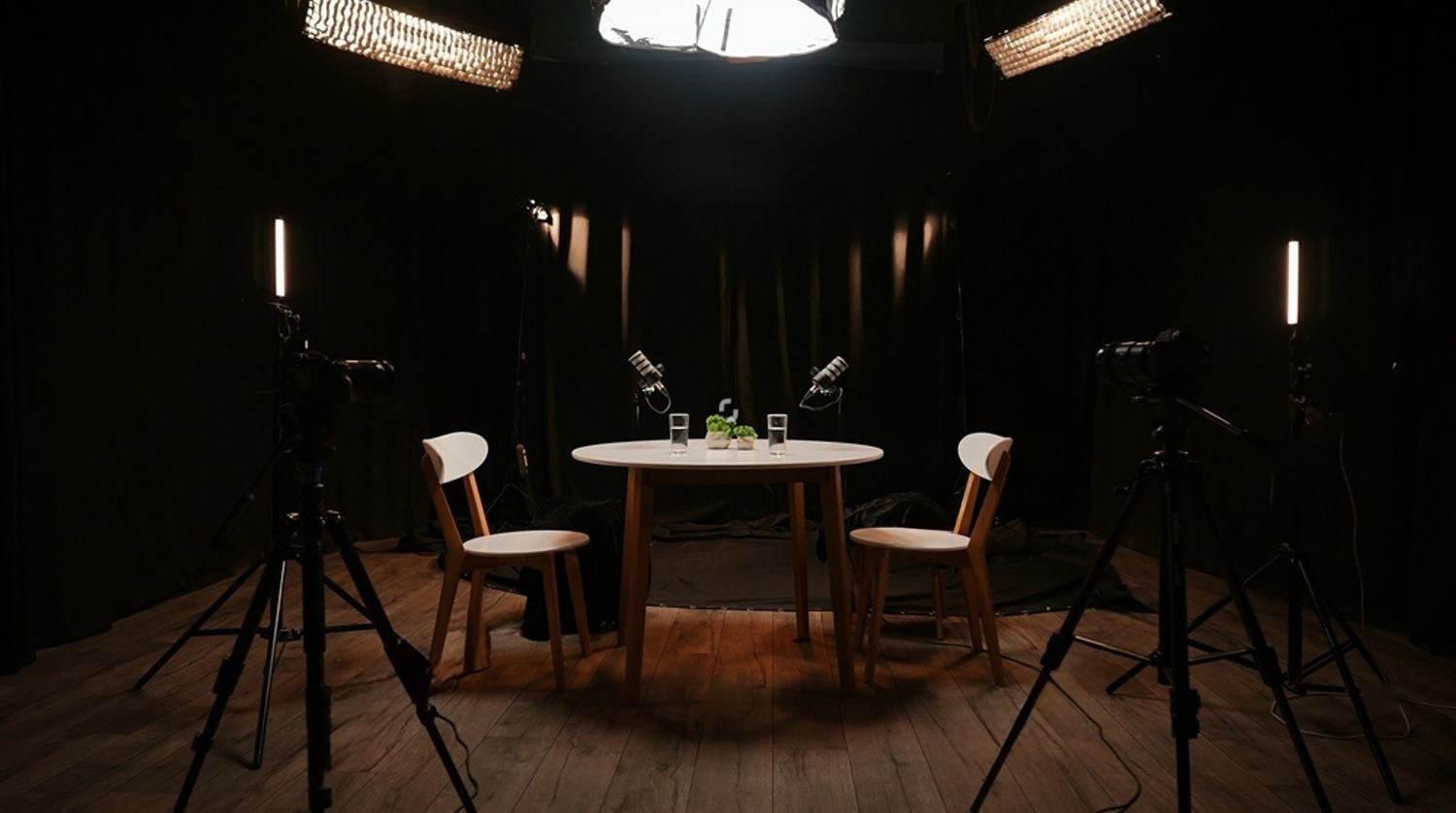 Repost.studio выездная подкаст студия