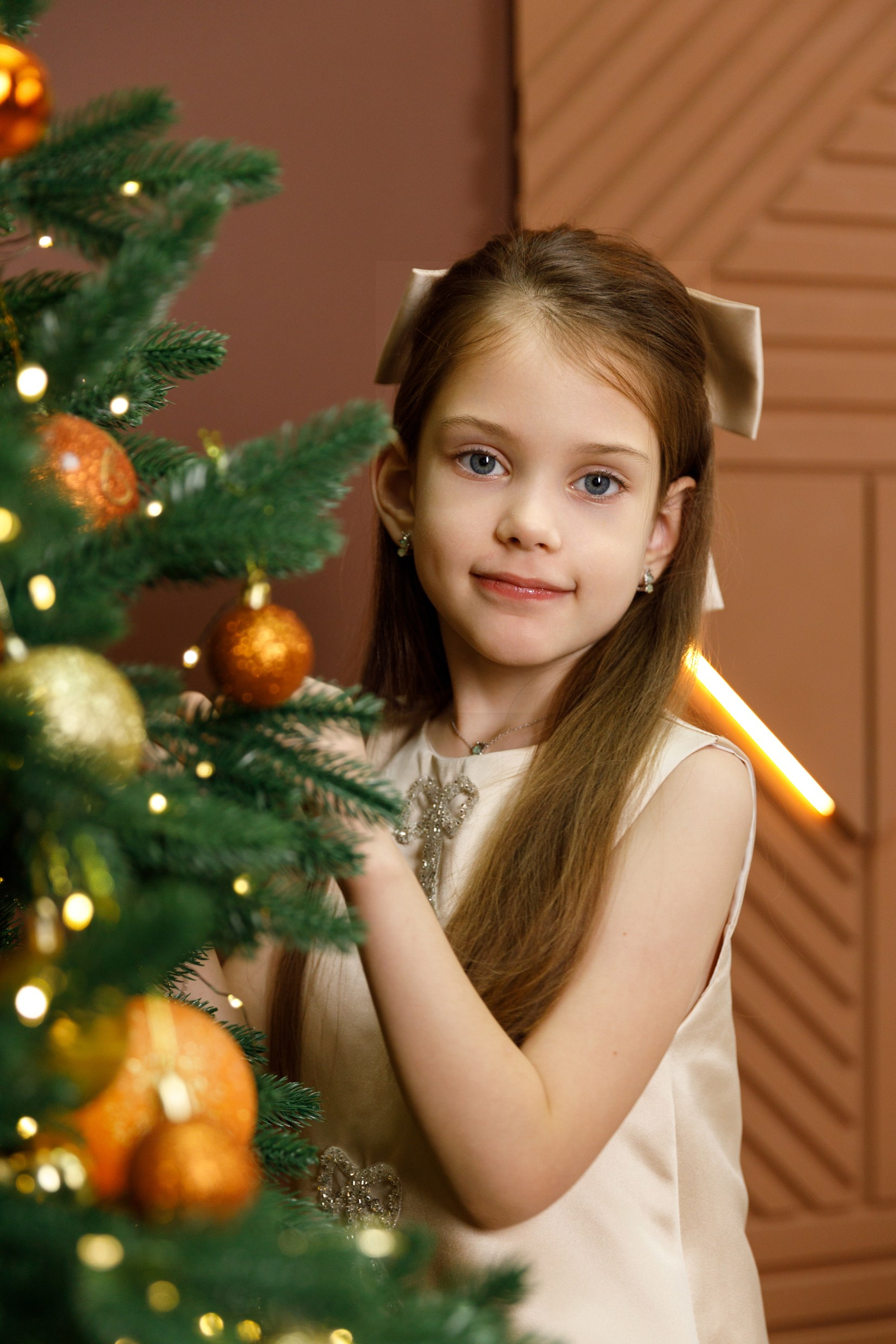 Новогодняя фотосессия для мама и дочки. Фотограф Анна Телекаева, выпускные альбомы, семейные и репортажные съемки в Омске