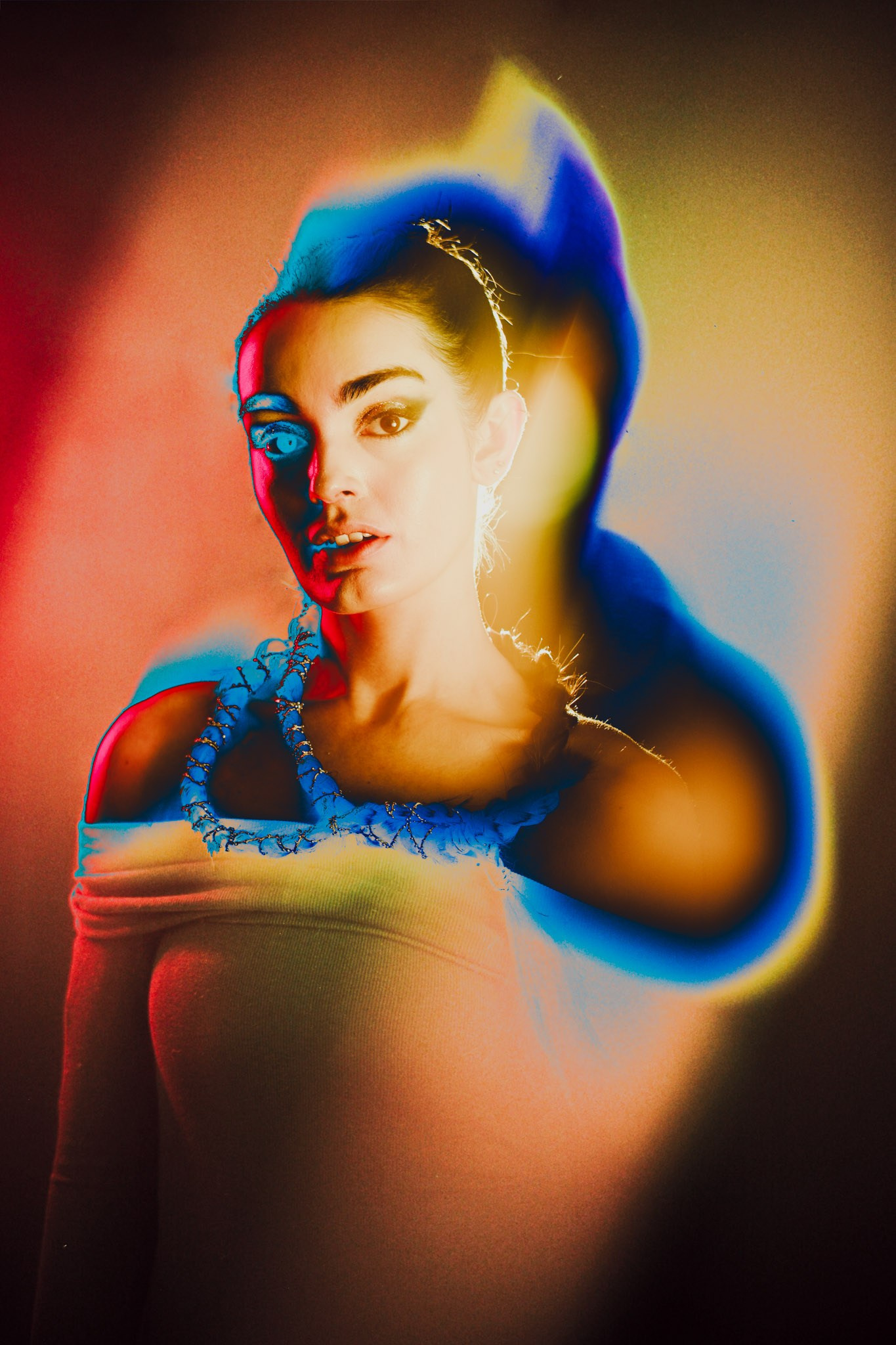 Works. Фотограф с цветным светом и оператор в Москве | Лиля Кичигина