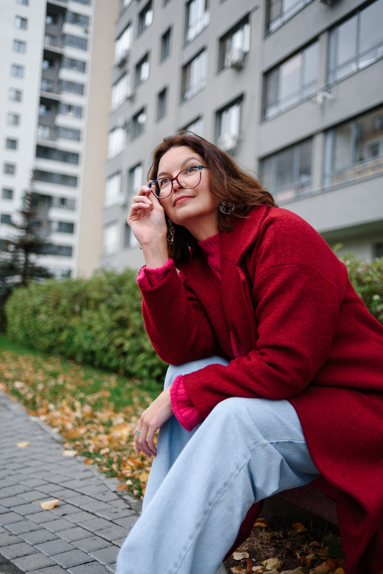 Стильный женский образ для стрит-съемки, локация микрорайон Европейский Тюмень