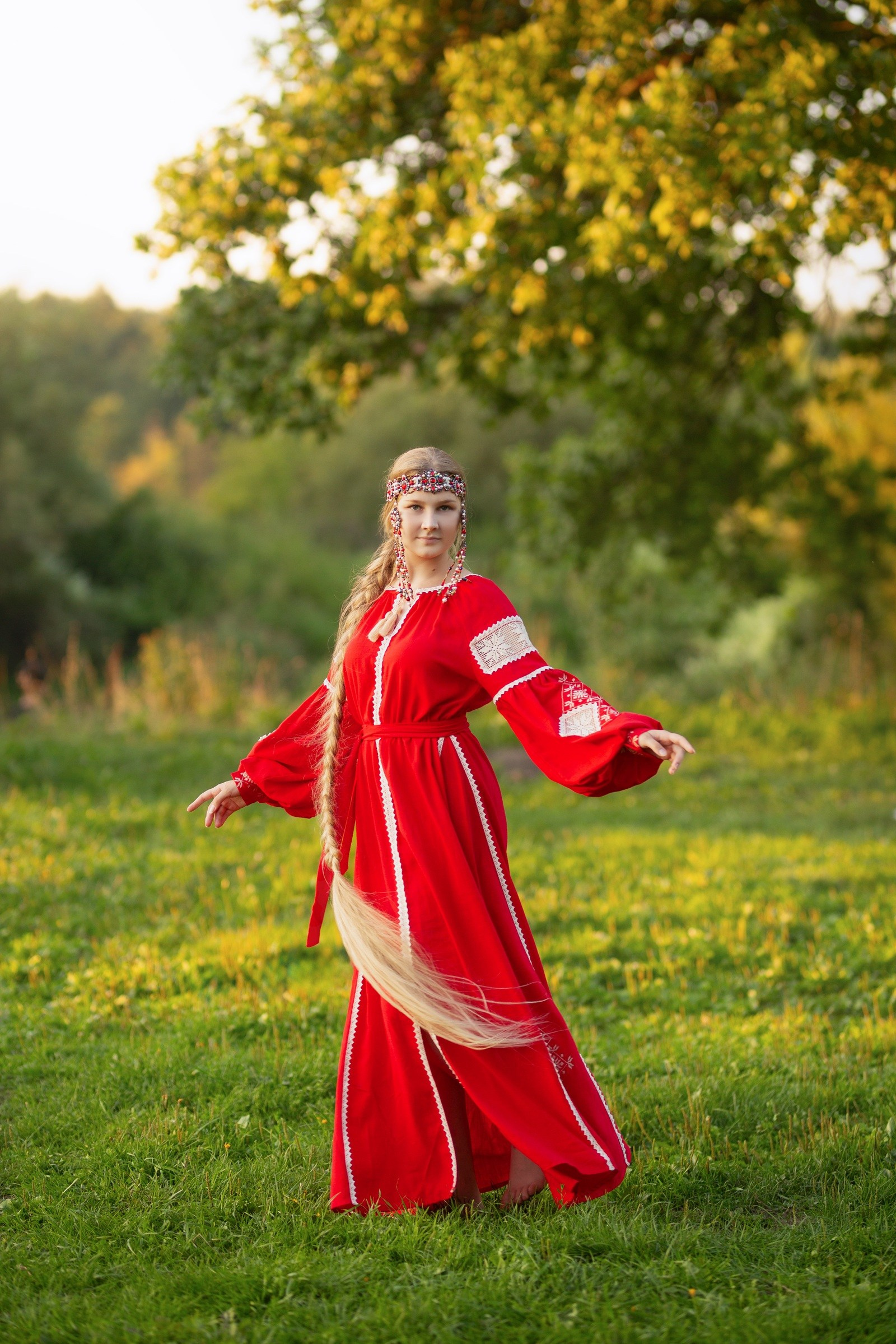 Прокат костюмов в русском стиле в Нижнем Новгороде. Русская и славянская одежда. Современна русская одежда