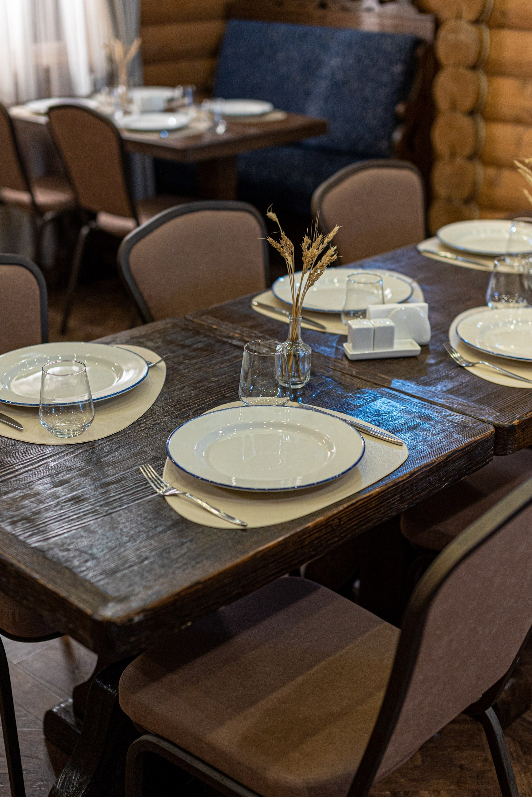 Банкетный зал «Гжель», ресторана «Дача ". Фотограф в Оренбурге. Профессиональный фотограф