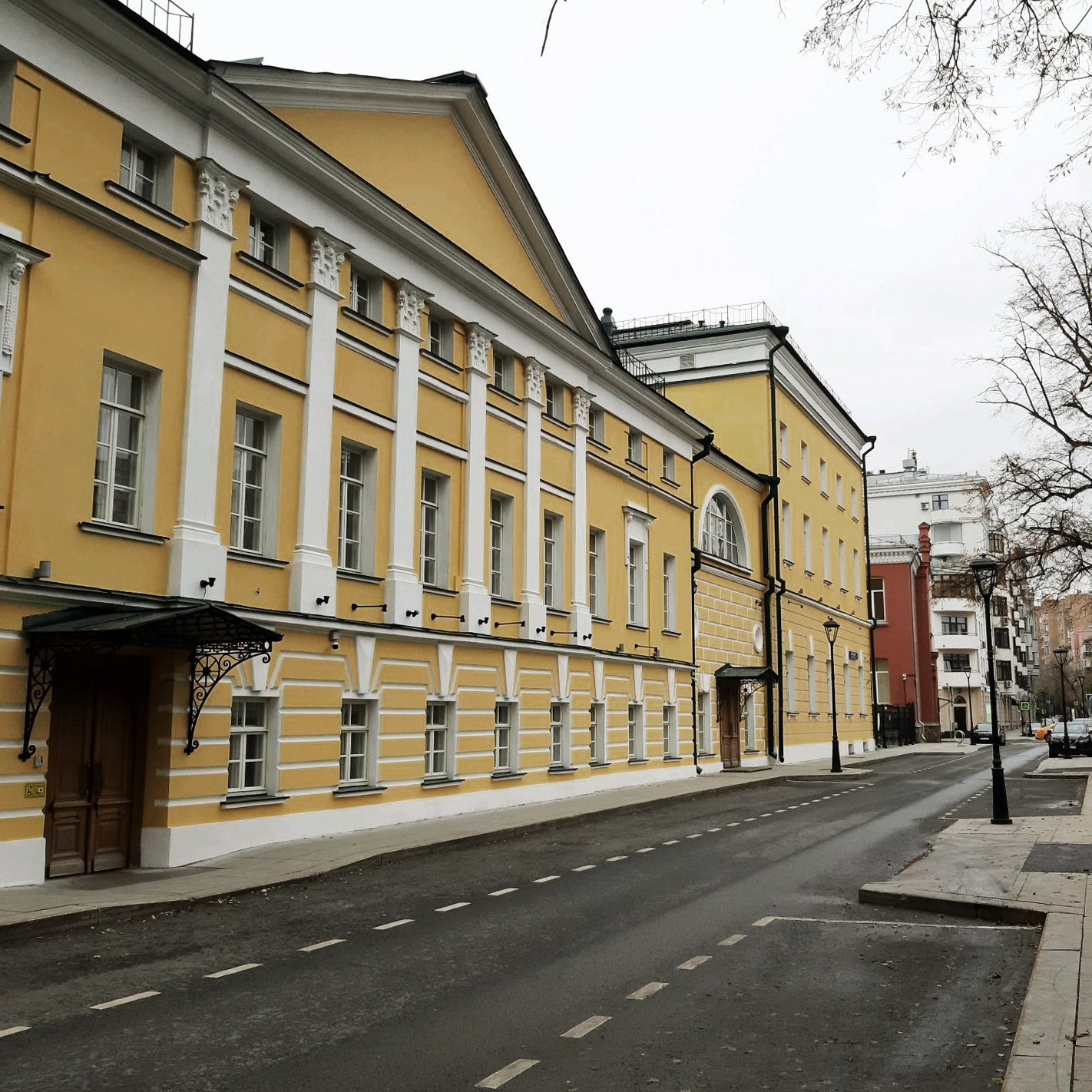 Съемка росписи в Грибоедовском ЗАГСе и локации для фотосессии рядом с ним. Свадебный и семейный фотограф в Москве Анастасия Крам