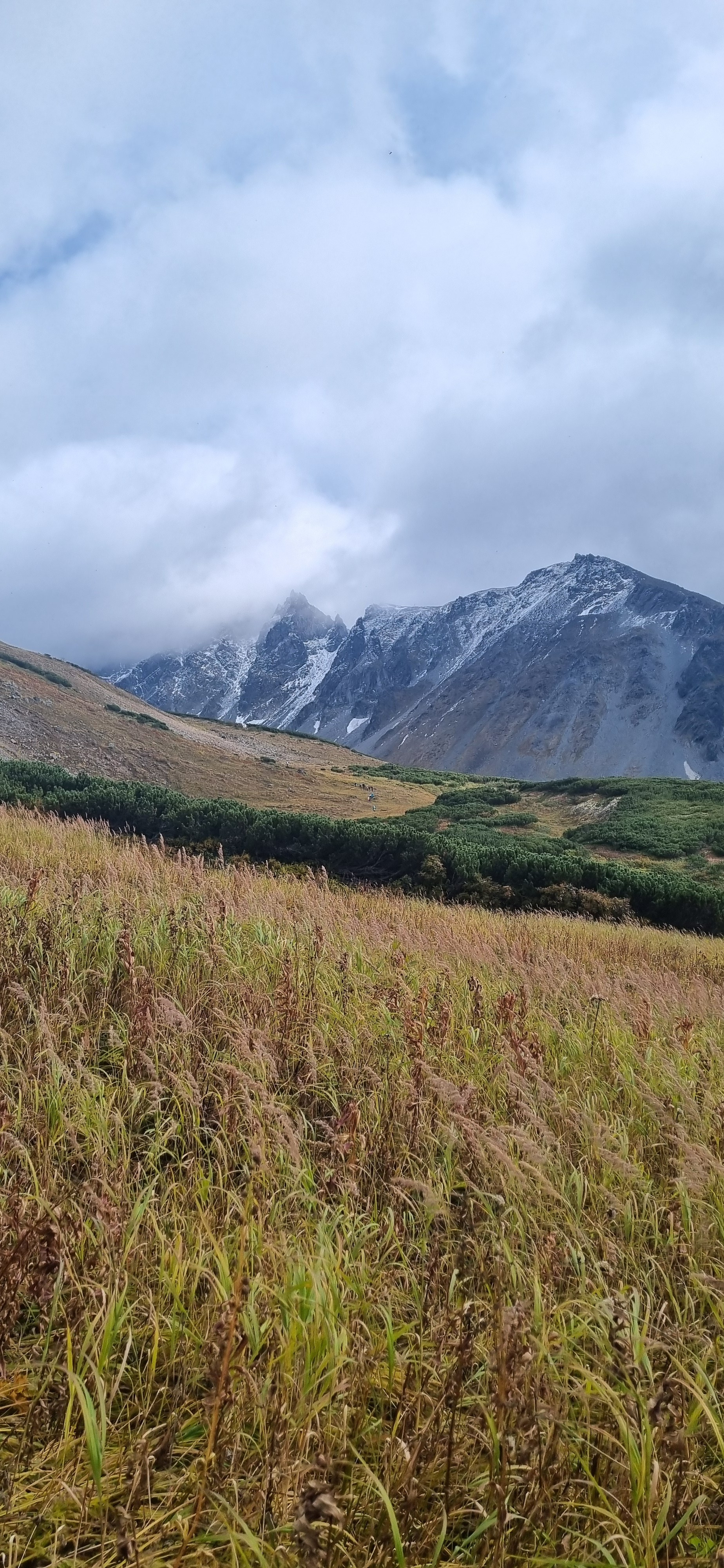 Горный хребет Ганальские Востряки. Экскурсионные туры по Камчатке