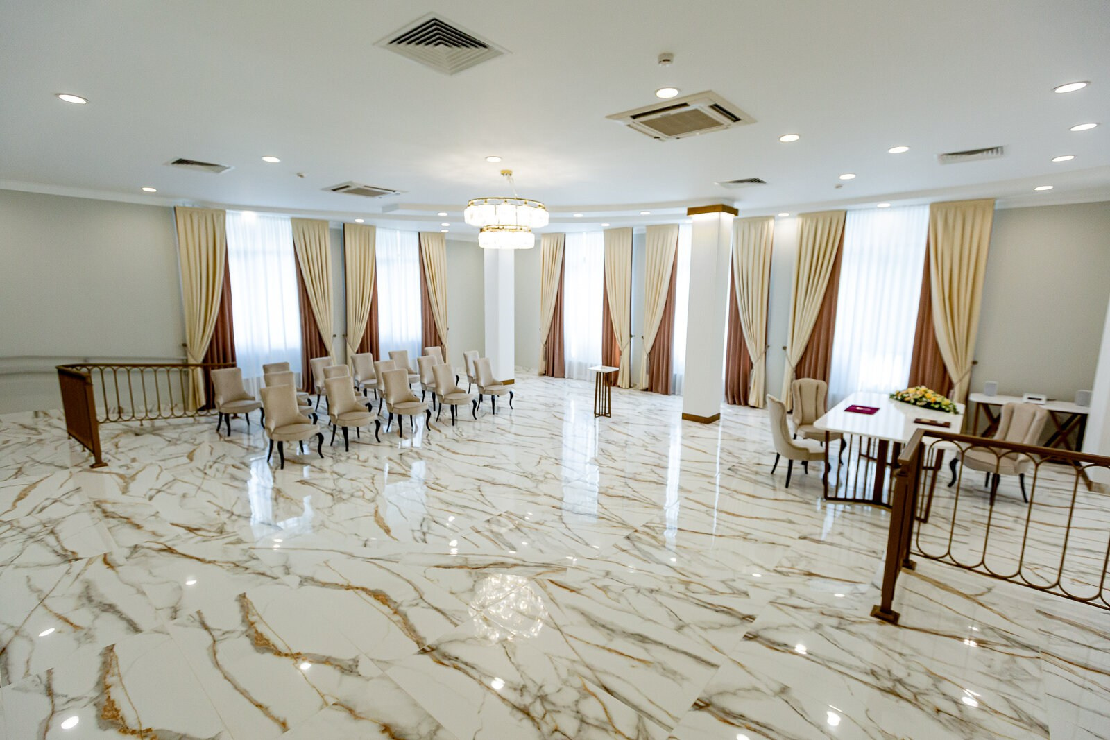 Регистрация брака в Шипиловском ЗАГСе, обзор и особенности. Свадебный фотограф Москва и МО Сергей Киржаев