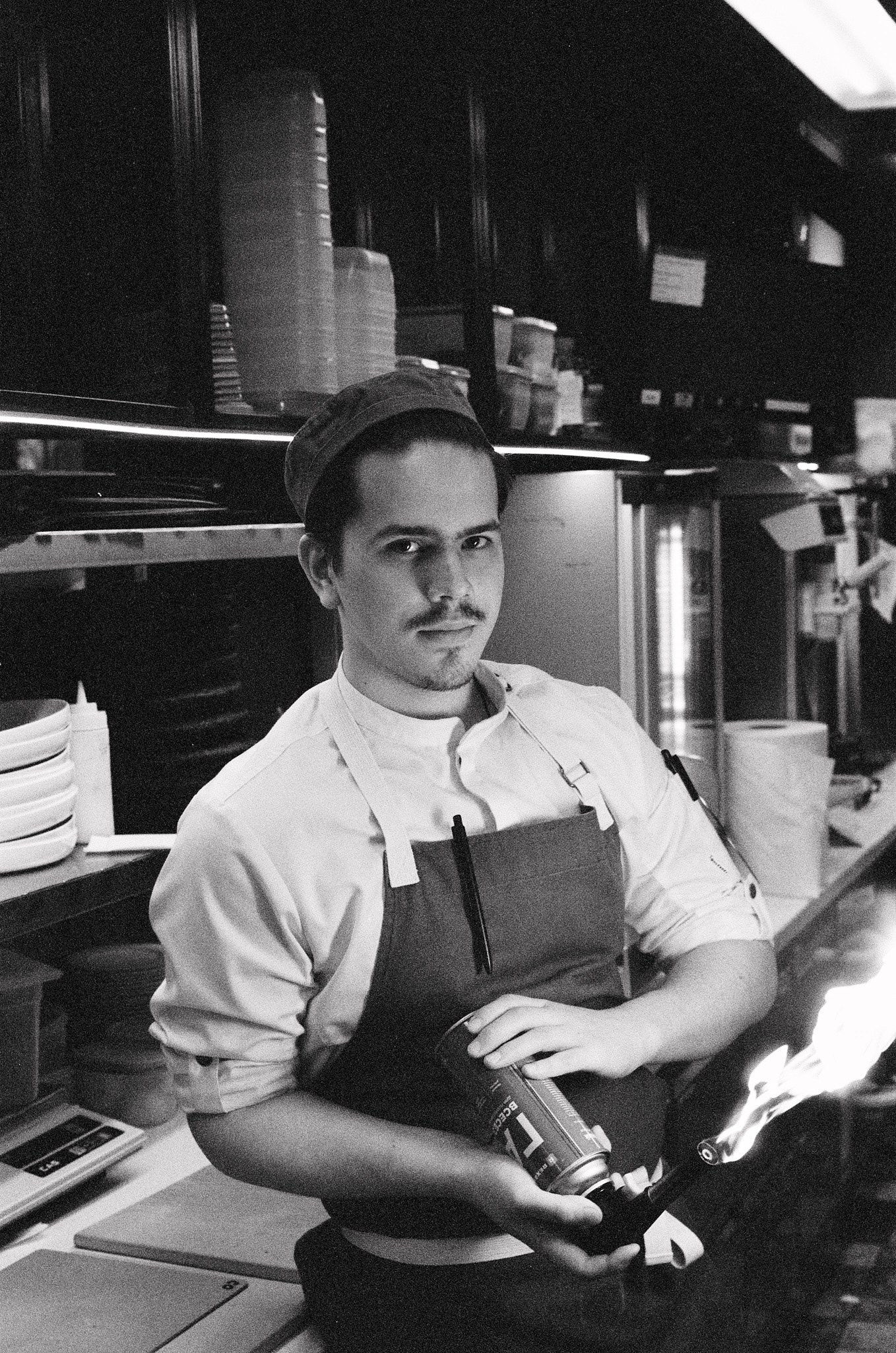 Люди. Персоны. Другой Павел Поцелуев — плёночная фотография и мастерство мясного дела