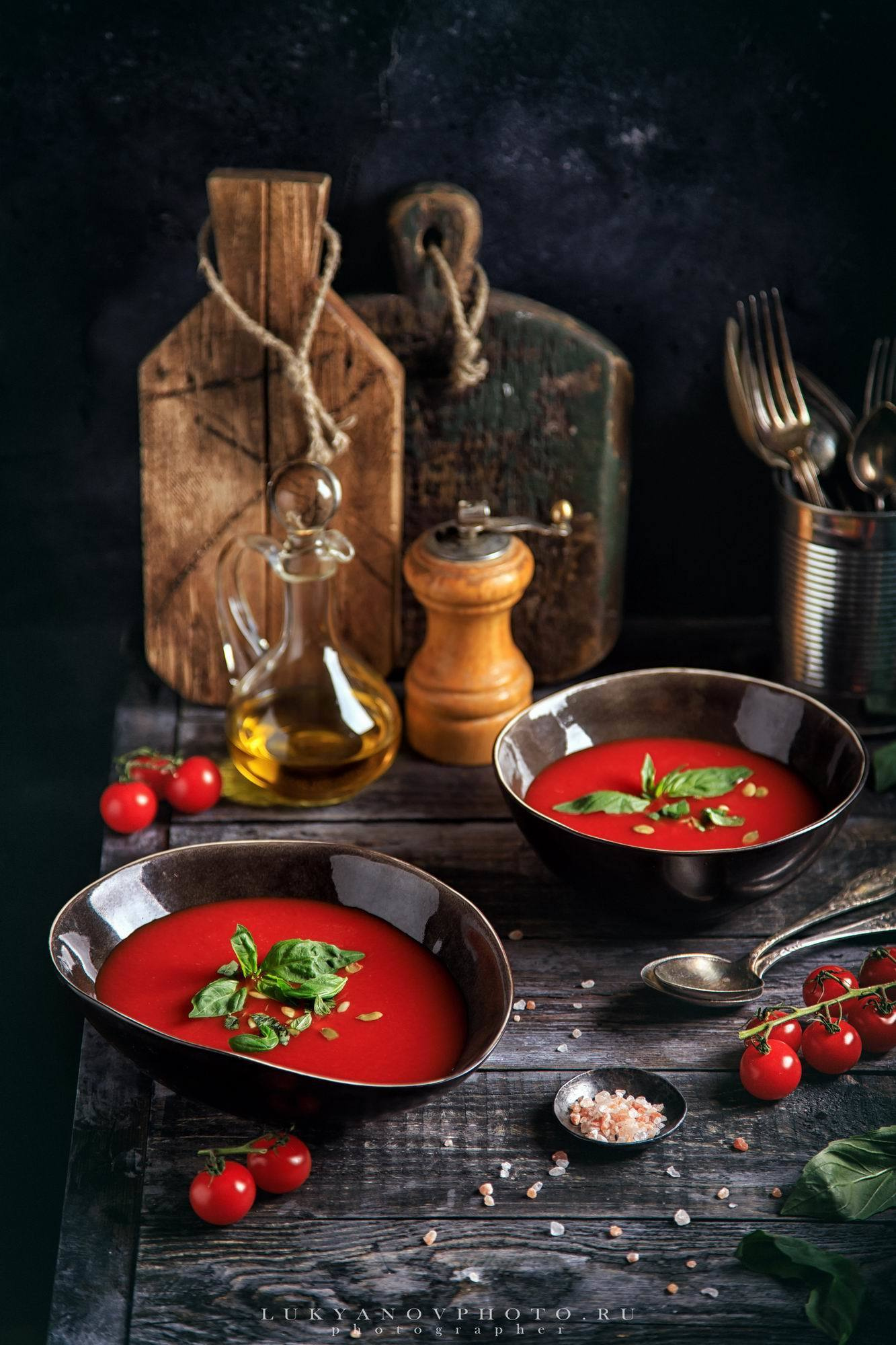 Food съемка. Фотограф - Лукьянов Виталий Тульская область г.Новомосковск. Вкуснейший томатный суп.
#lukyanovphoto #luky_photograph