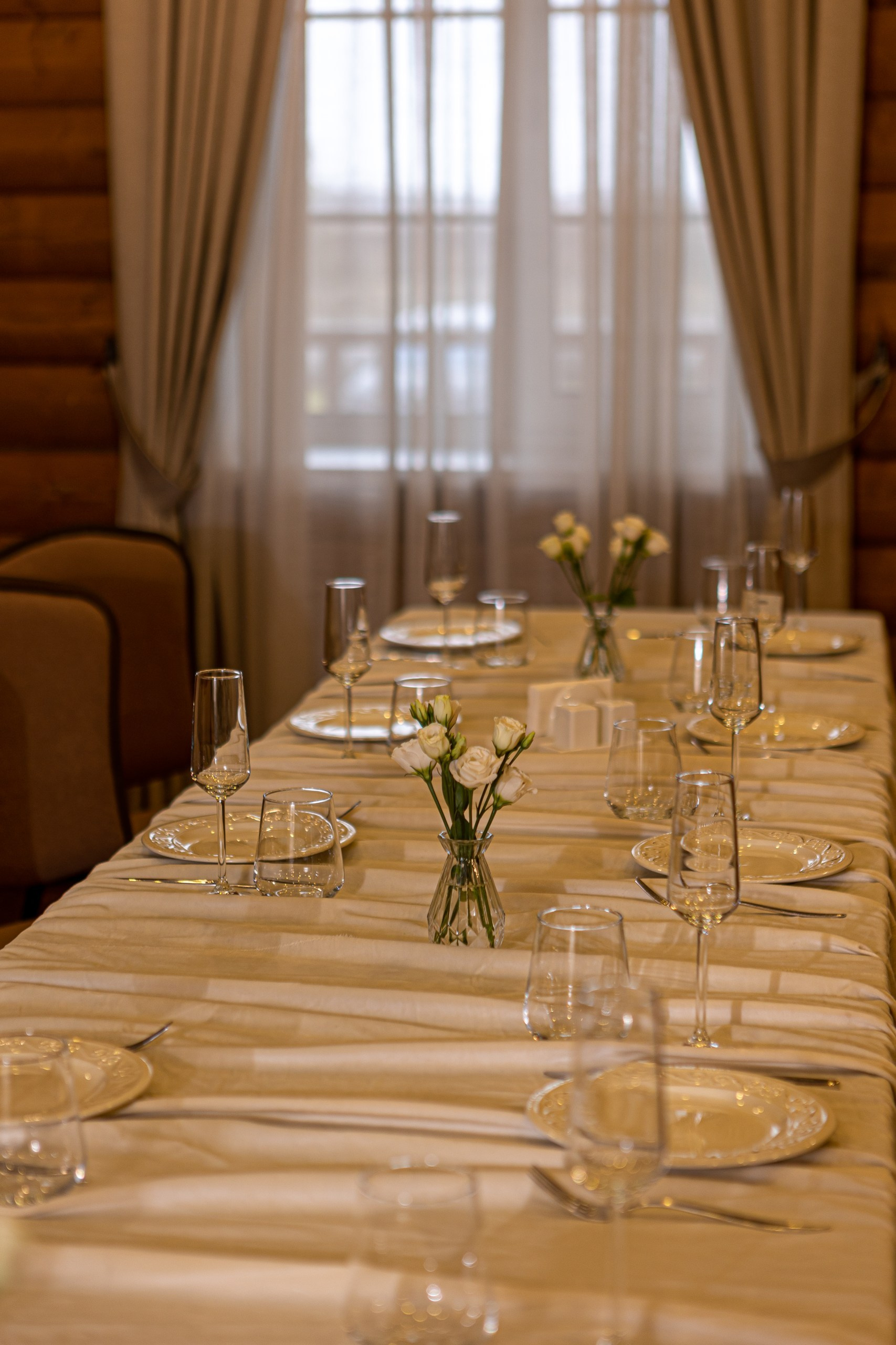 Банкетный зал «Гжель», ресторана «Дача ". Фотограф в Оренбурге. Профессиональный фотограф