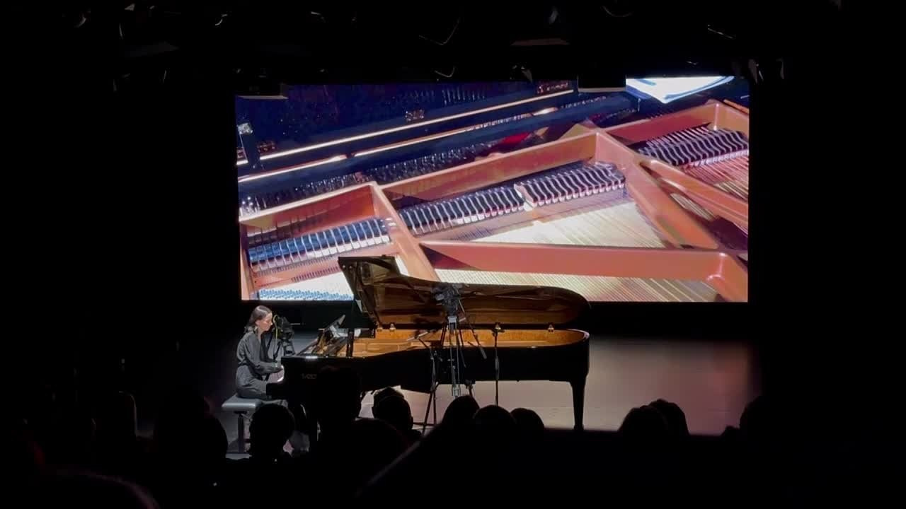 Концерт серии «Руки» в THEATRUM. Video Crew