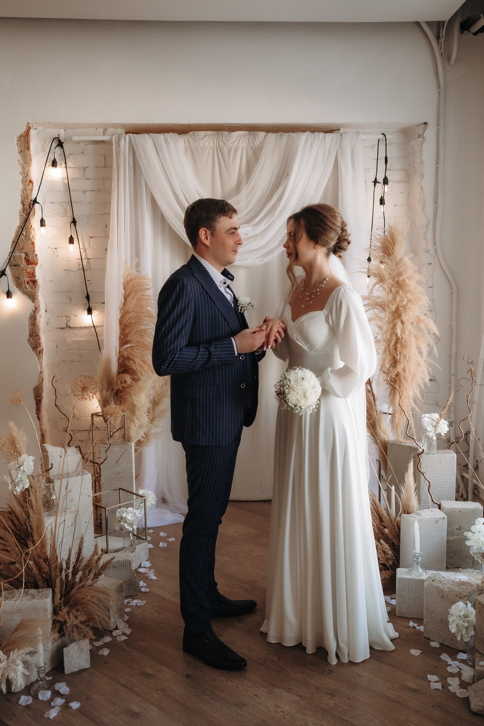 Фотостудии и пространства Перми для свадебной фотосессии. Свадебный фотограф Пермь