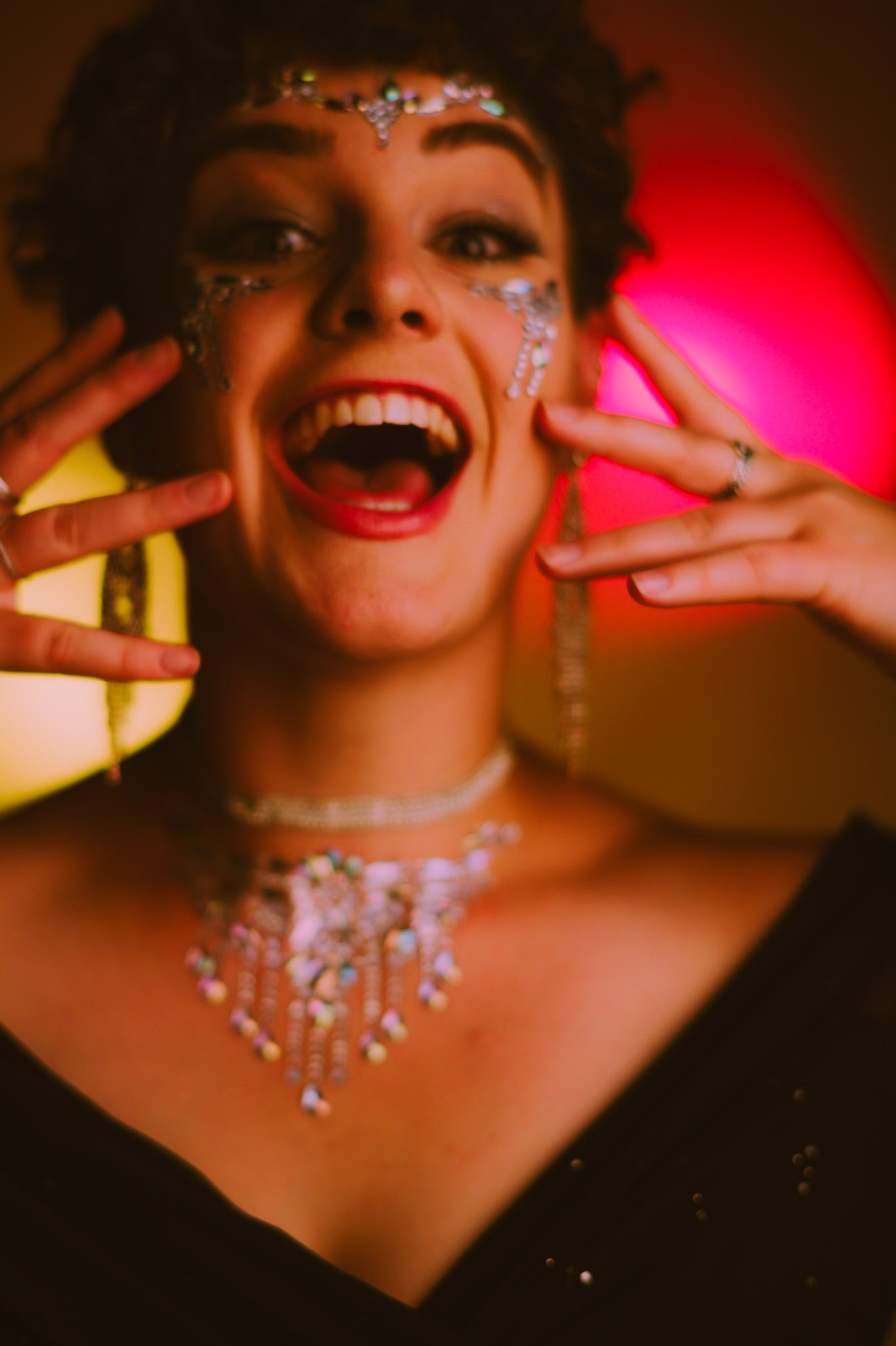 Works. Фотограф с цветным светом и оператор в Москве | Лиля Кичигина