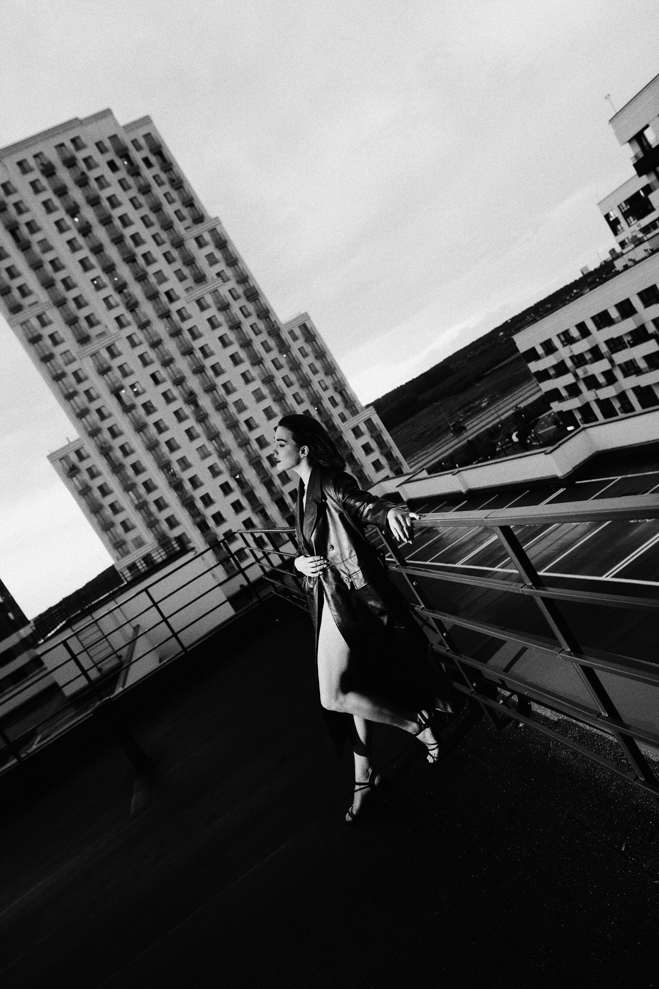 Уличная фотосессия на крыше в Тюмени | Фотограф Дарья Мустафина