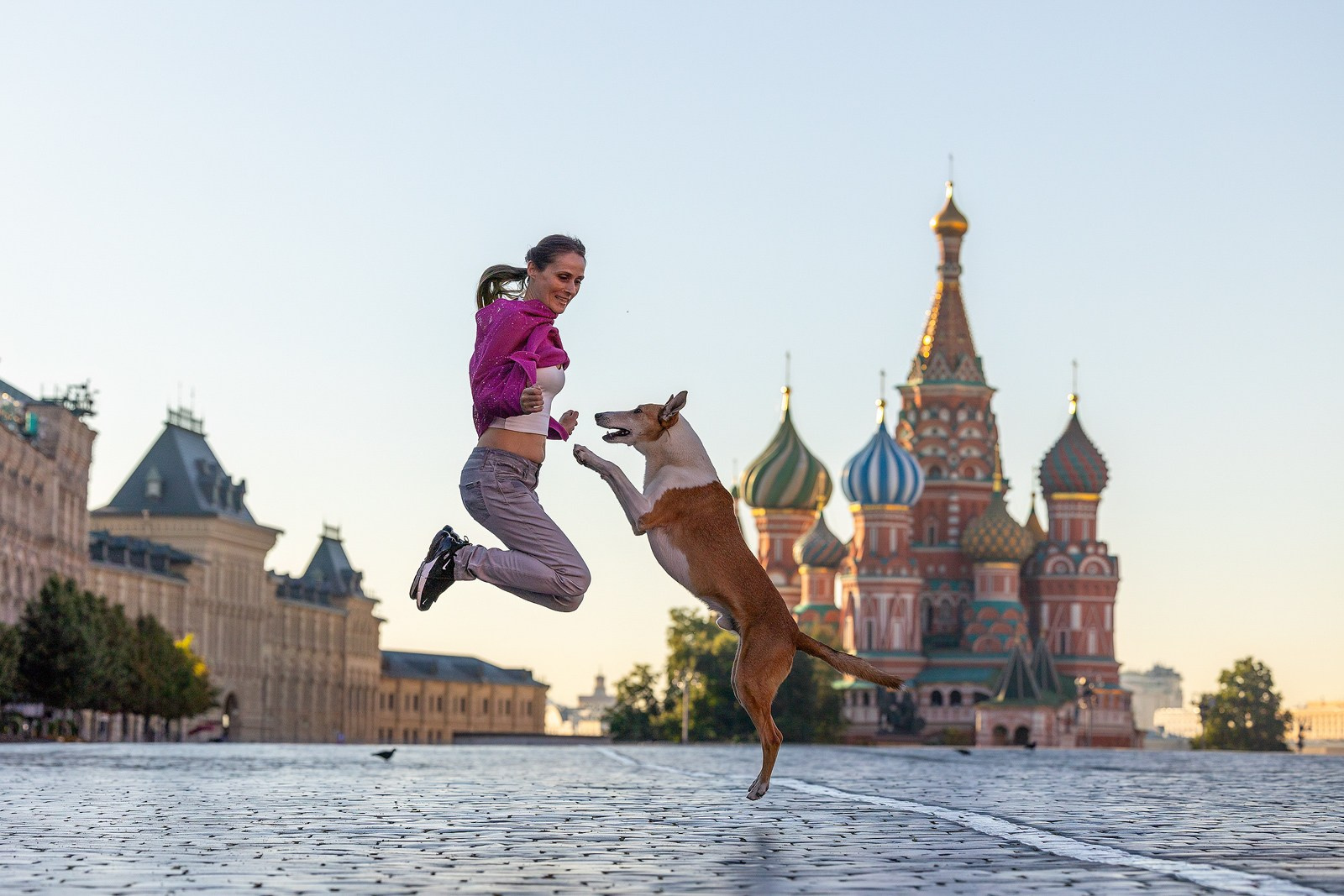 Винтик и Вита в городе. Фотограф-анималист Natalia Deingel | Фотосъемка собак в Москве