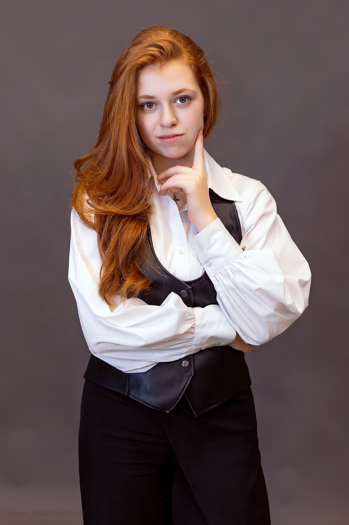 Галерея съемок в студиях. Фотограф и видеограф Москва. Свадебный фотограф, видеограф. Выпускные альбомы. Оживающие альбомы