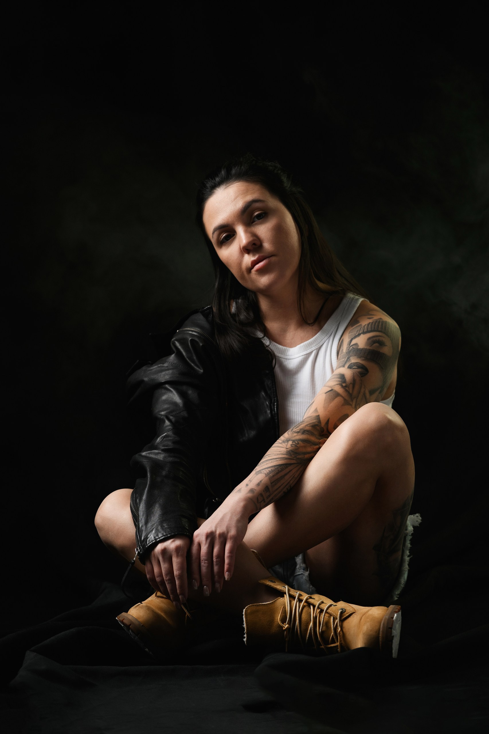 Фотосъемка семейной пары в Петропавловске-Камчатском, Парная фотосессия в студии в Петропавловске-Камчатском, Семейный портрет для влюбленных в Петропавловске-Камчатском, Интимная фотосессия пары в студии в Петропавловске-Камчатском, Фотосессия для двоих цена в Петропавловске-Камчатском.